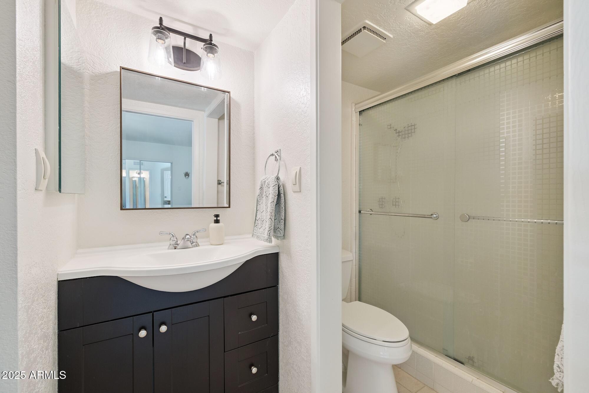 2 W GEORGIA Avenue 12