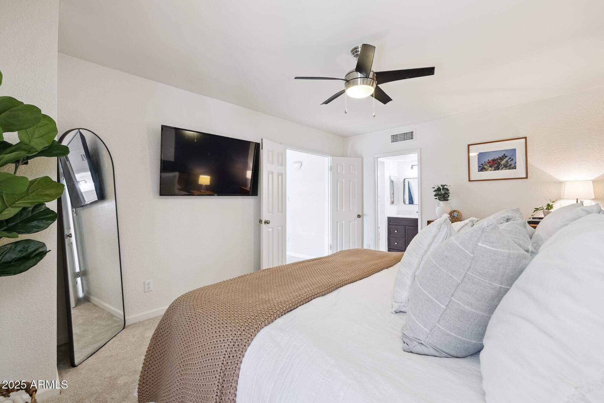 2 W GEORGIA Avenue 12