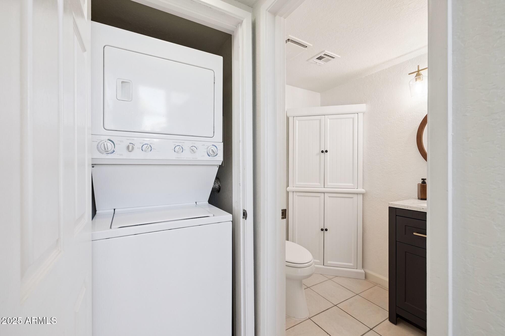 2 W GEORGIA Avenue 12