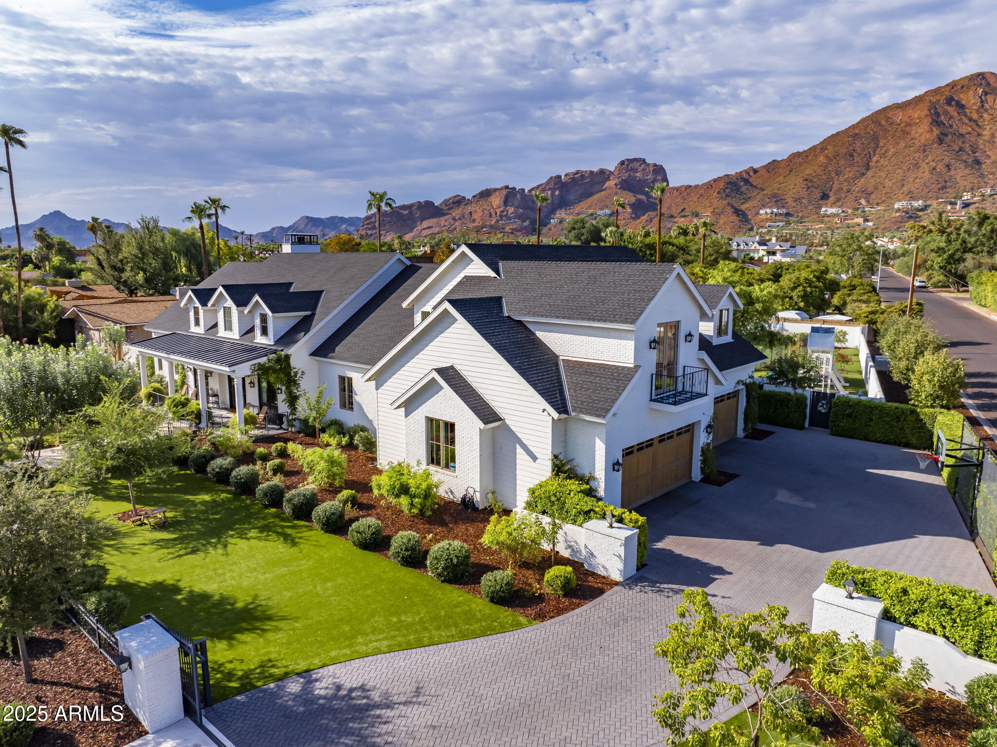 5144 E Calle Del Medio