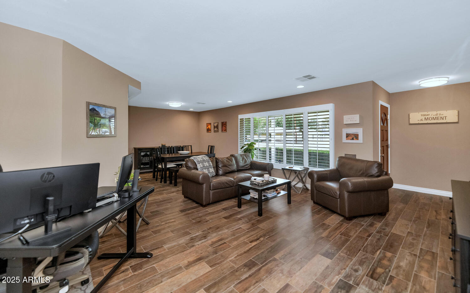 3009 N 43RD Place