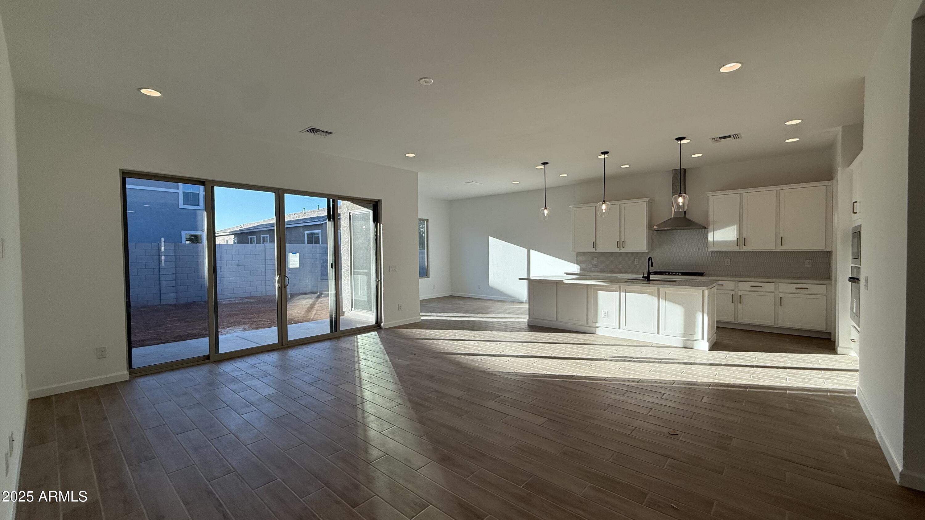 6042 S CHATHAM