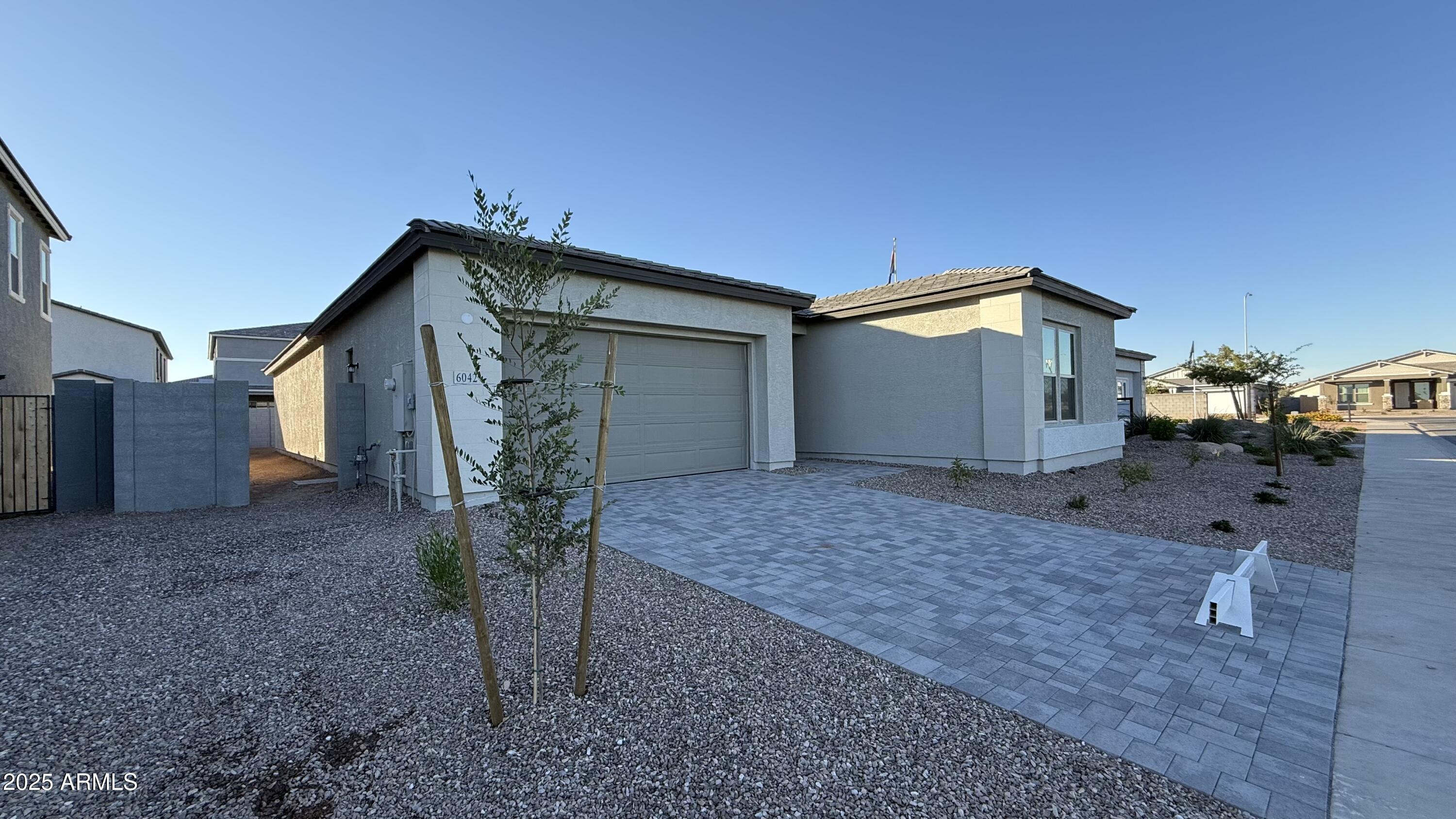 6042 S CHATHAM