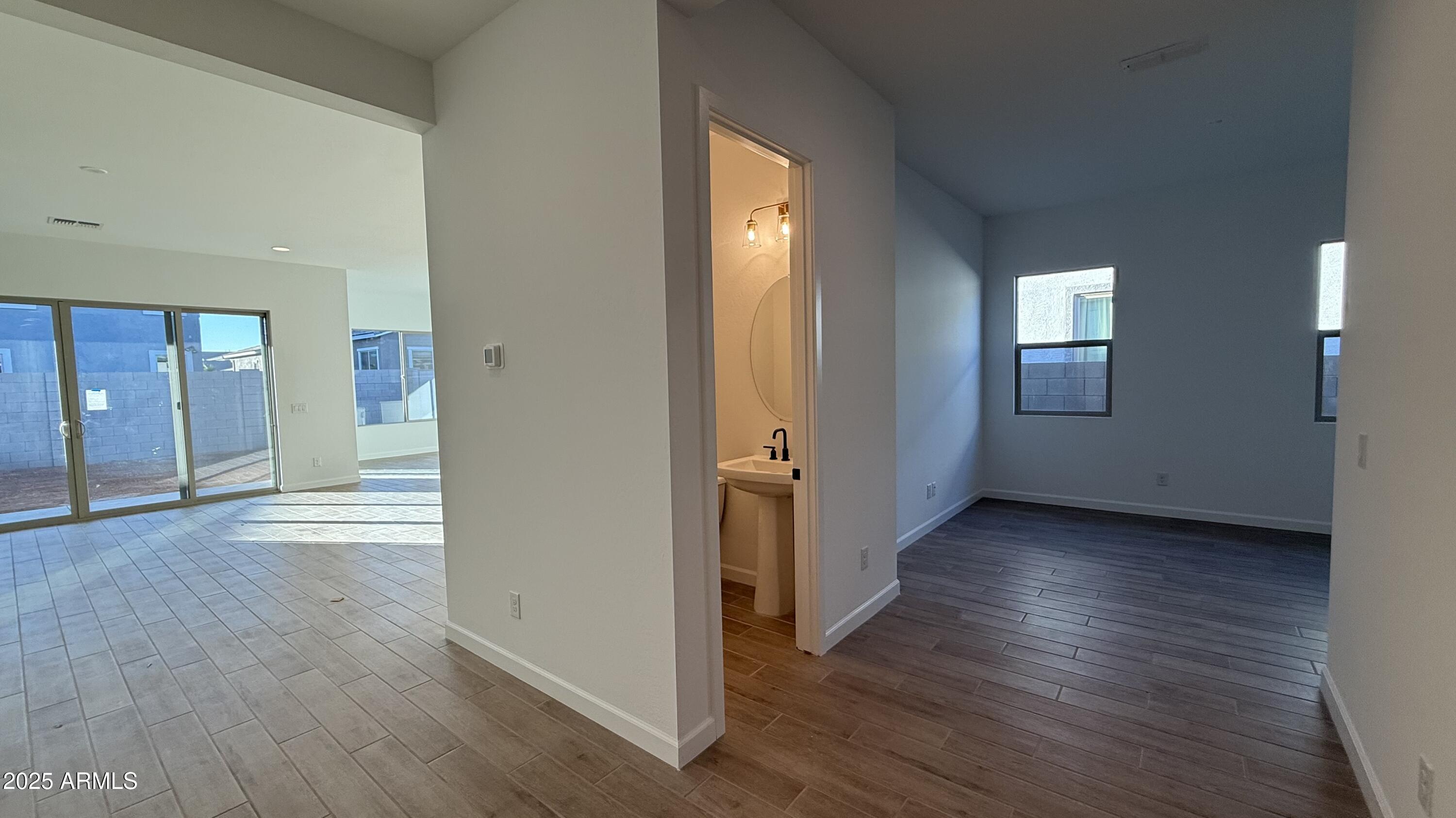 6042 S CHATHAM