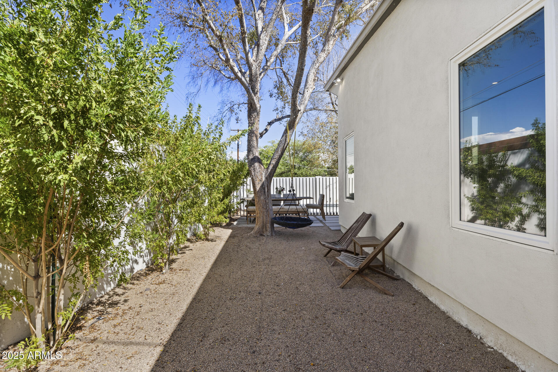 7502 E WINDSOR Avenue