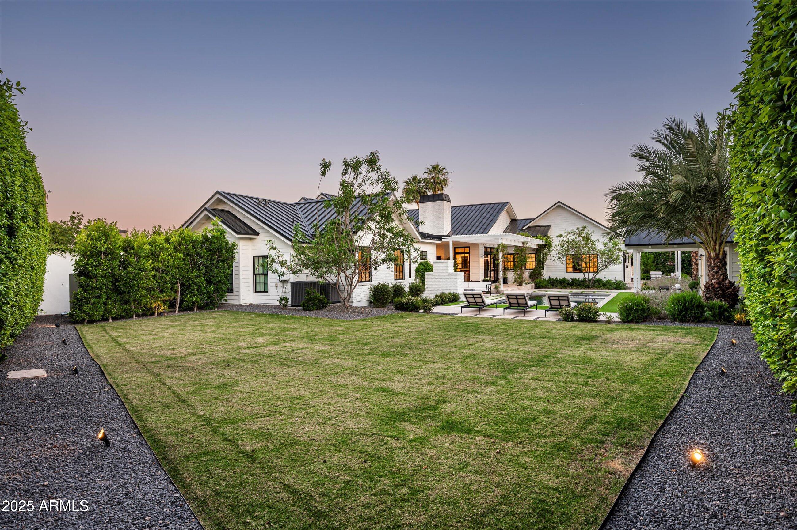 4536 N 49TH Place