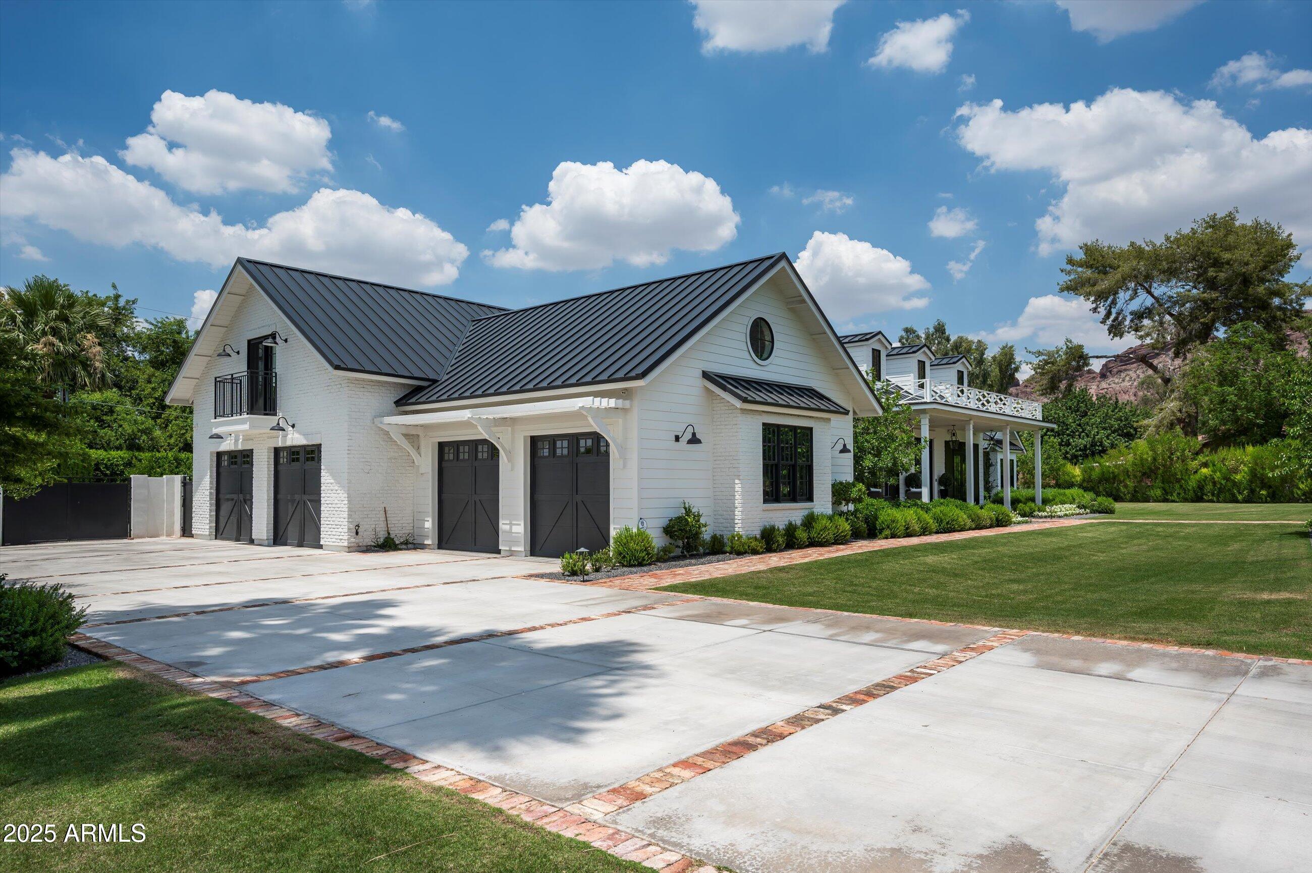 4536 N 49TH Place
