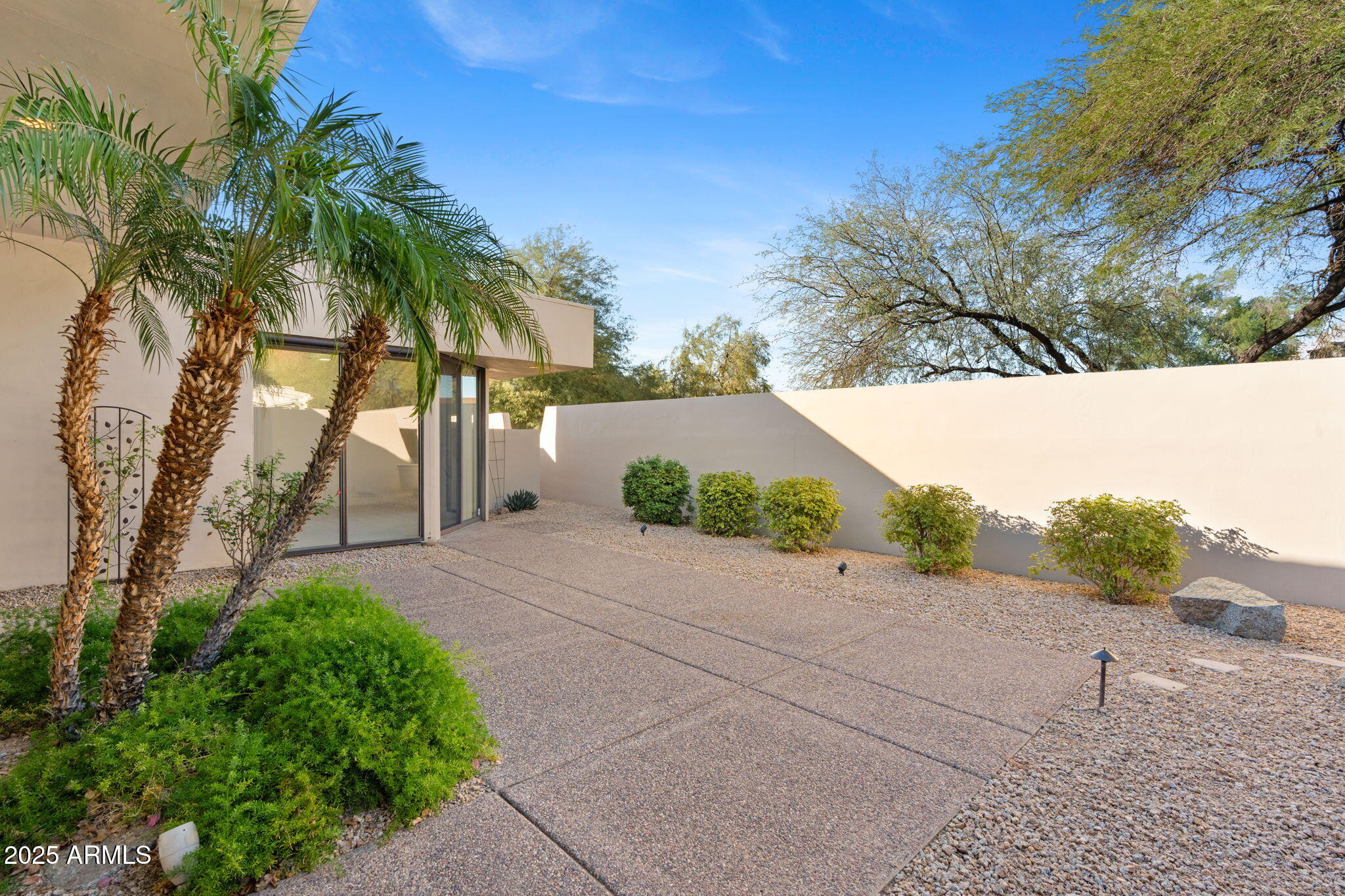 8510 E VISTA BONITA Drive