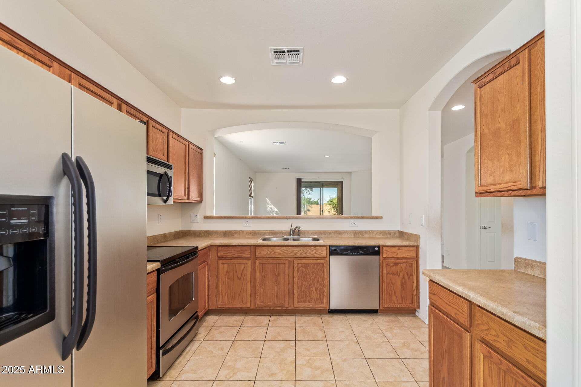 2536 W GARY Way