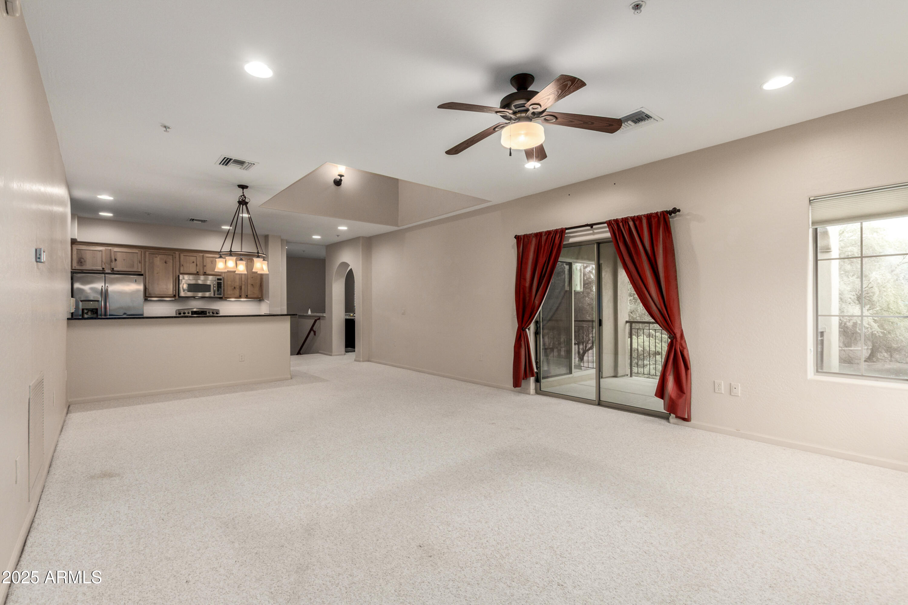 3935 E ROUGH RIDER Road 1190