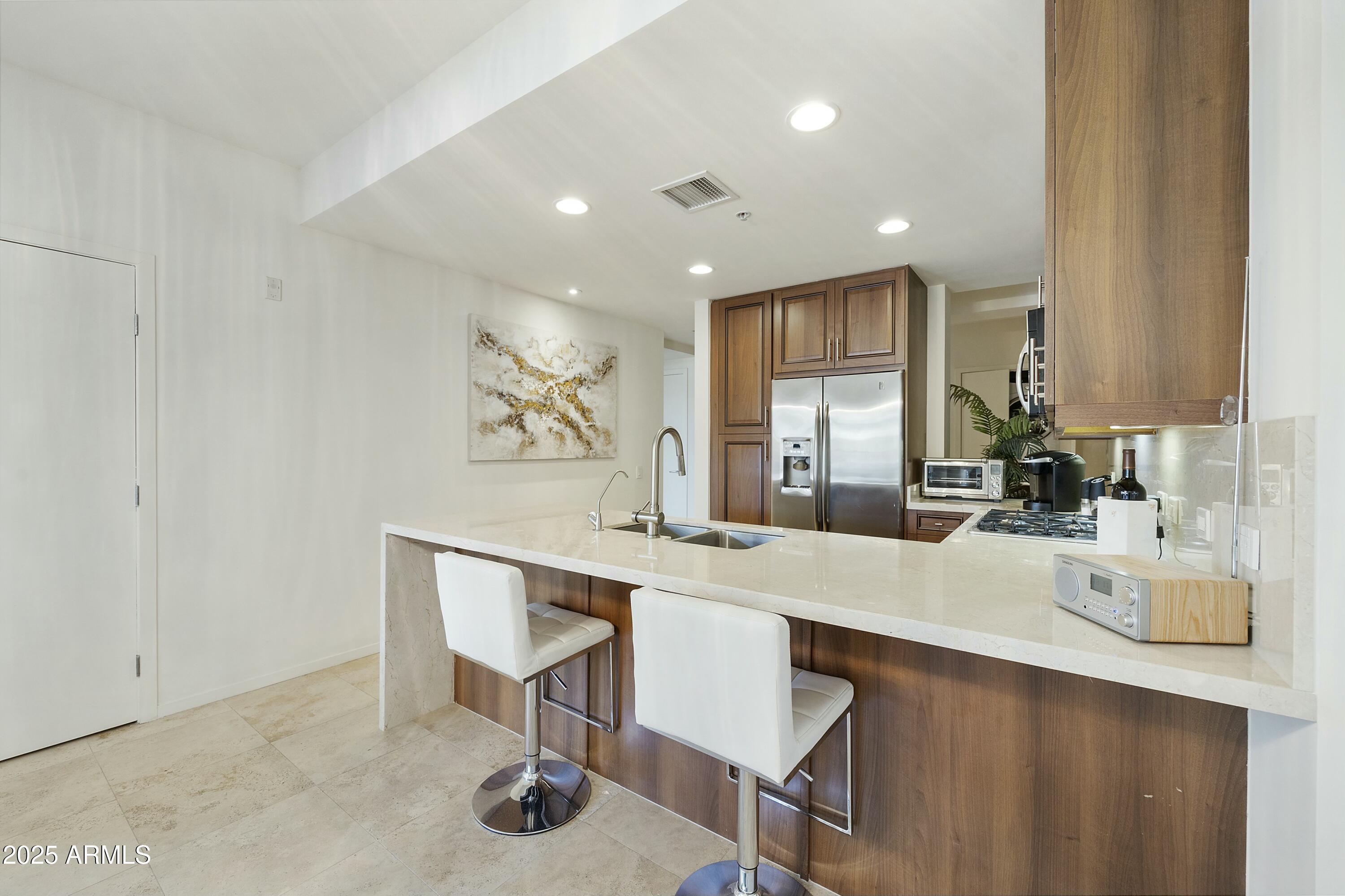 7161 E RANCHO VISTA Drive 6002