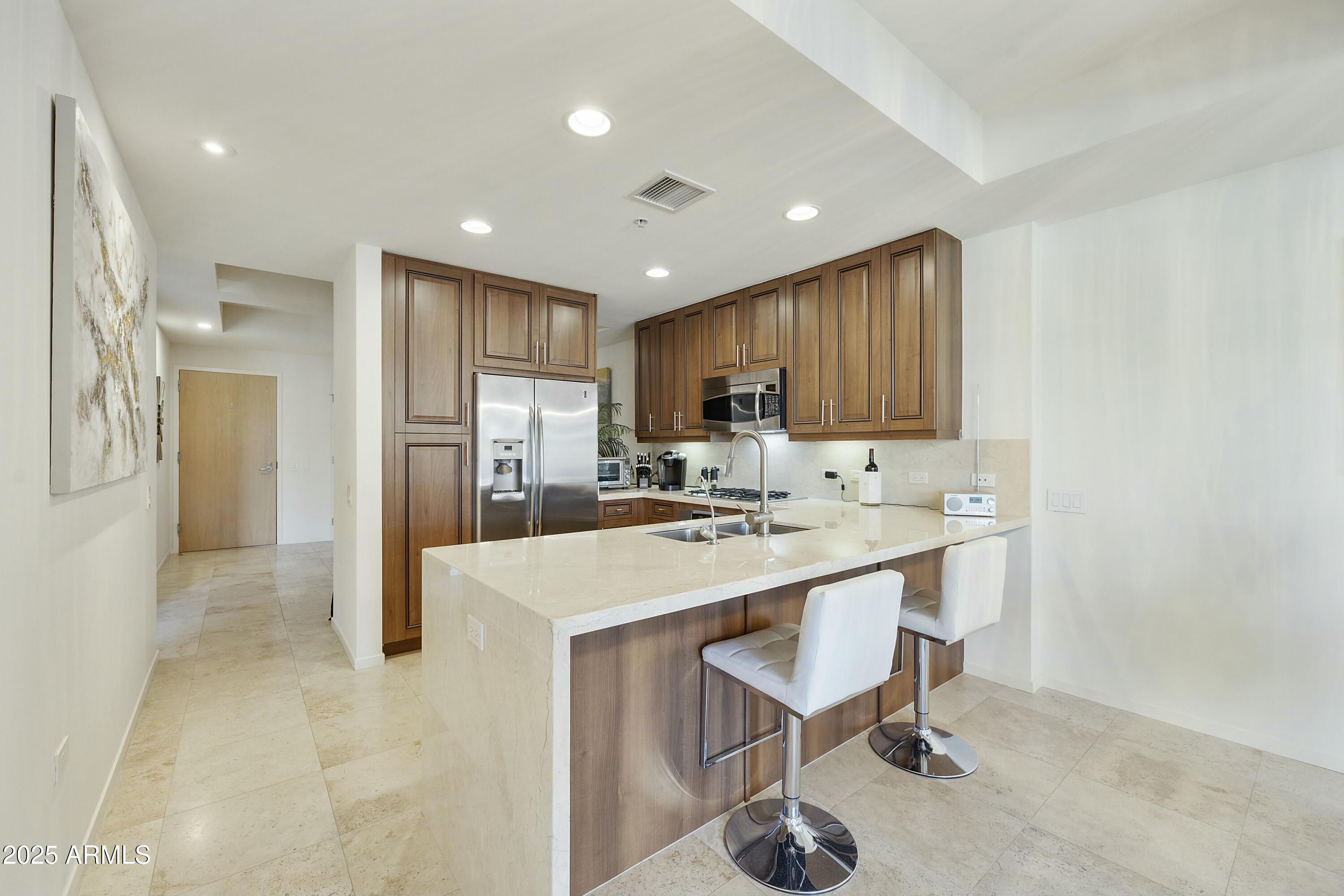 7161 E RANCHO VISTA Drive 6002