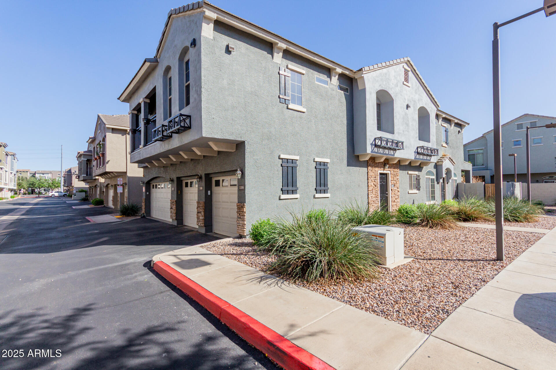 2401 E RIO SALADO Parkway 1106