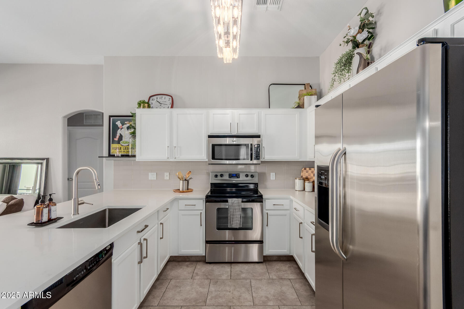 2401 E RIO SALADO Parkway 1106