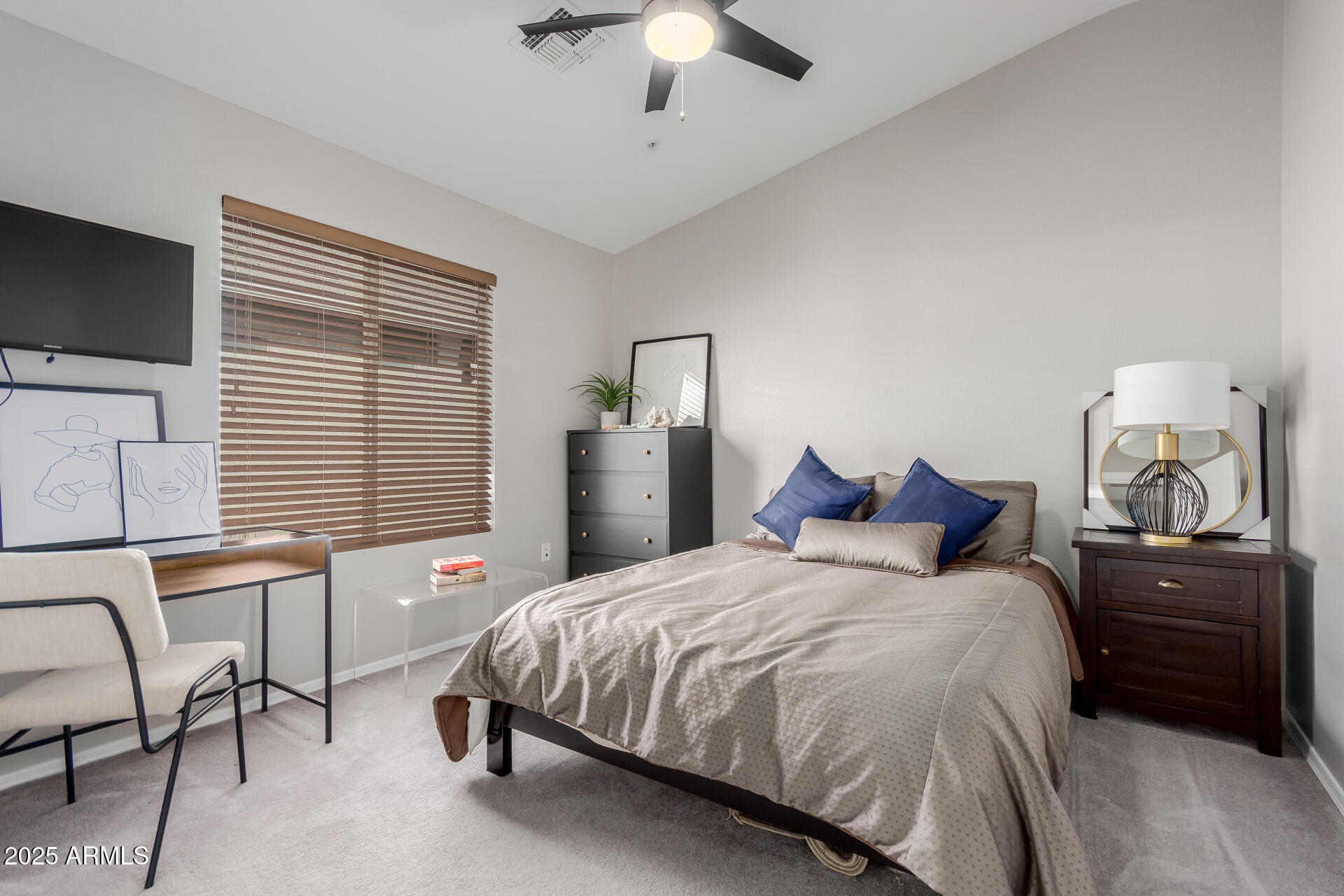 2401 E RIO SALADO Parkway 1106