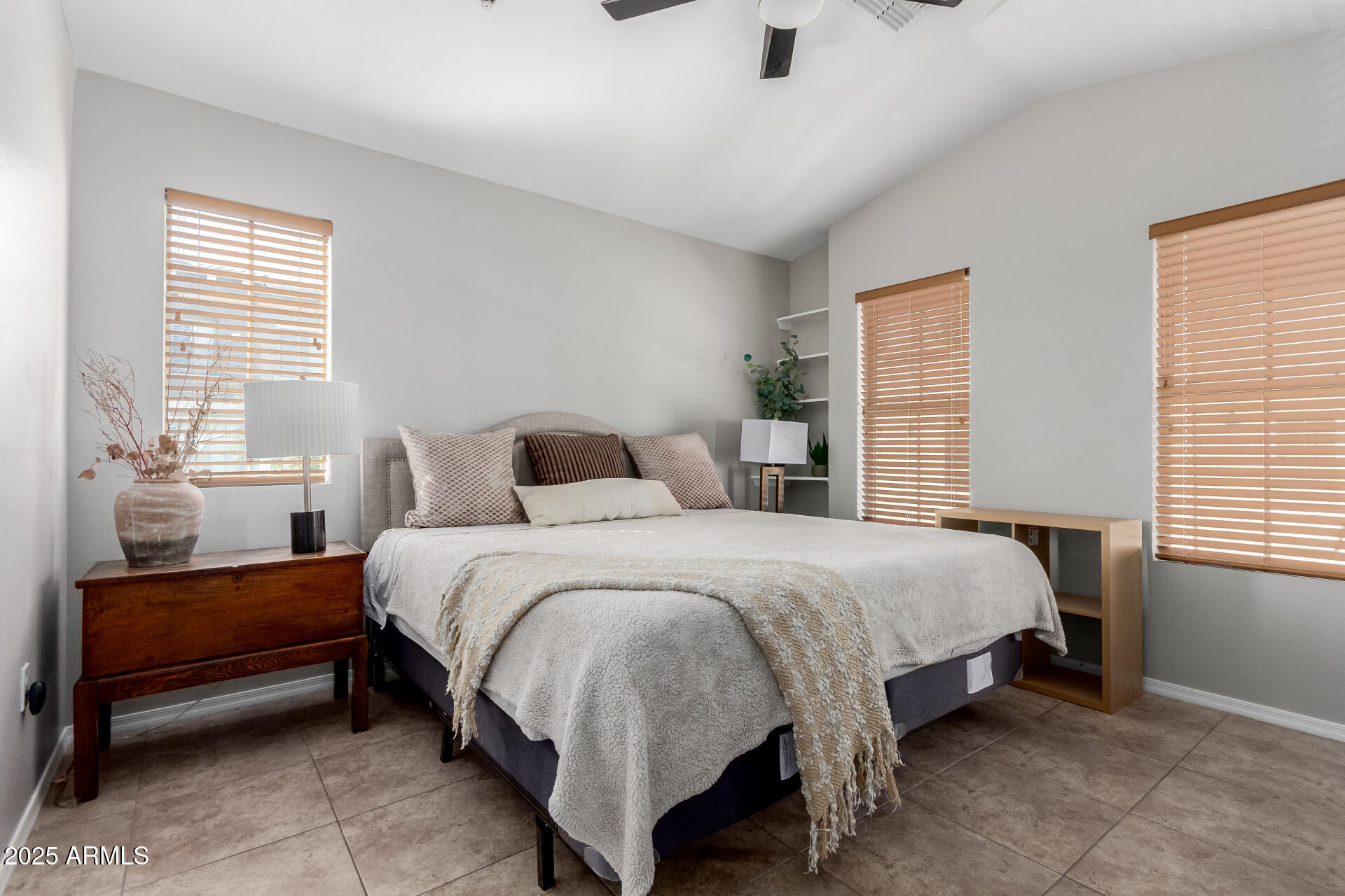 2401 E RIO SALADO Parkway 1106