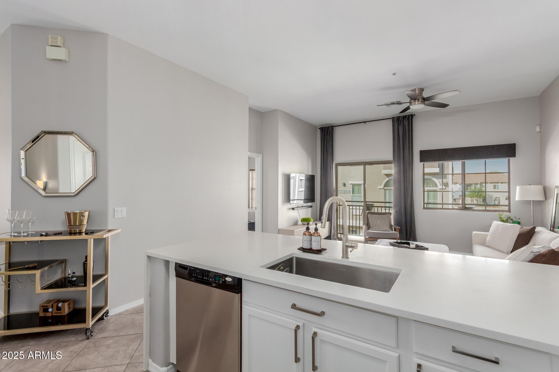 2401 E RIO SALADO Parkway 1106