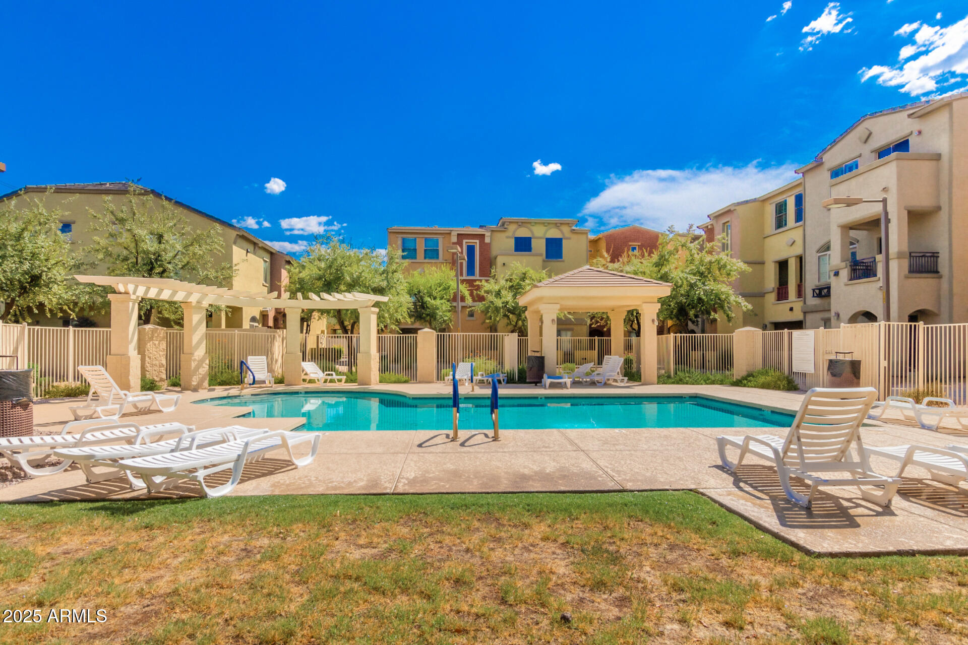 2401 E RIO SALADO Parkway 1106