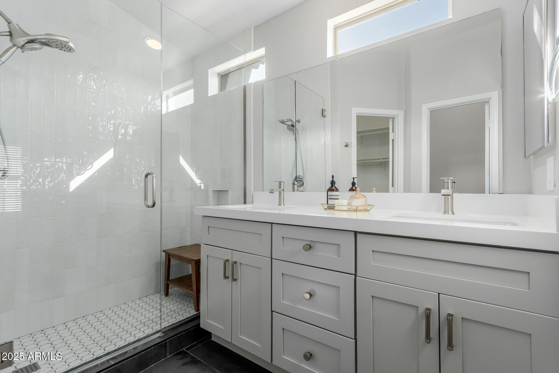 2401 E RIO SALADO Parkway 1106