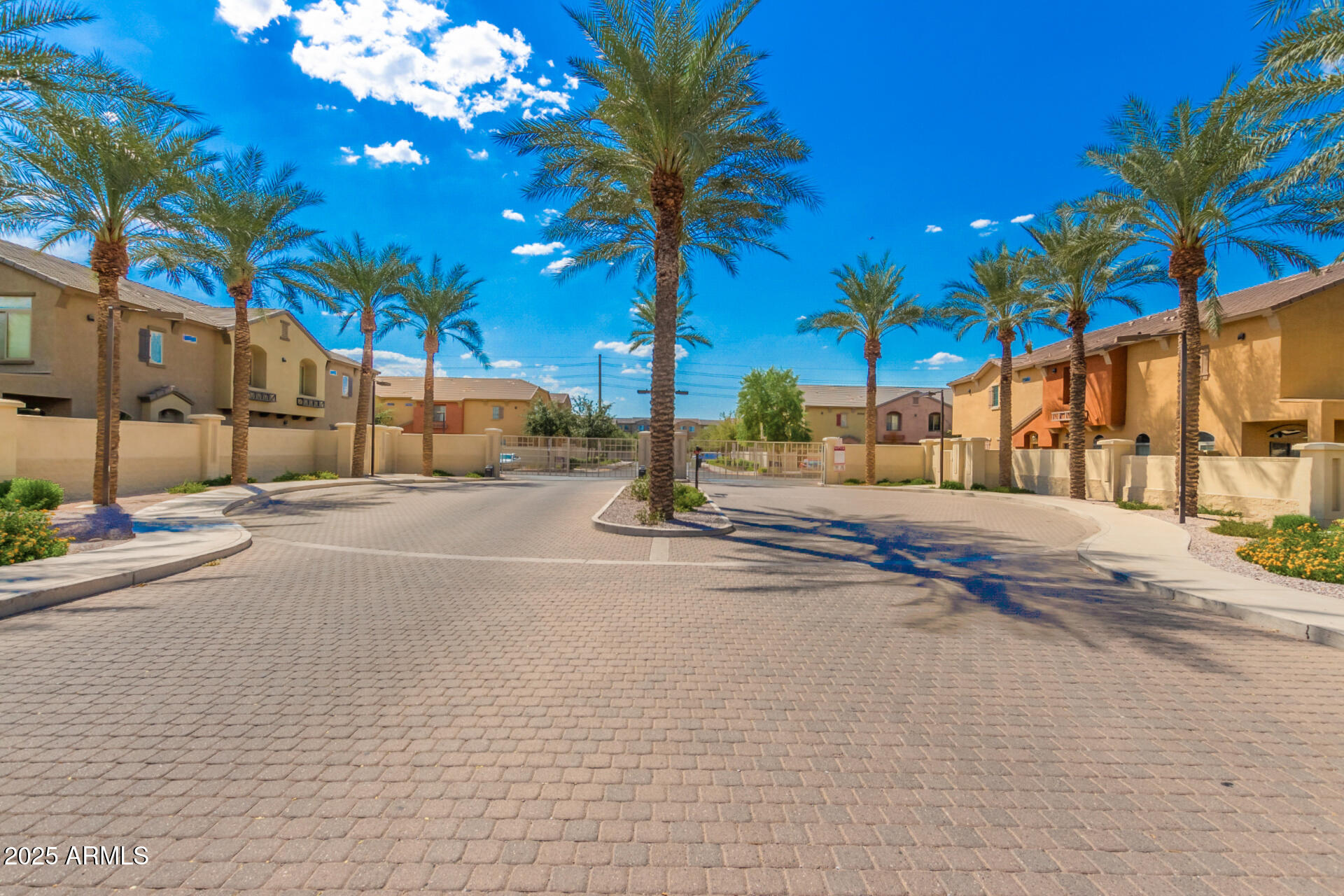 2401 E RIO SALADO Parkway 1106