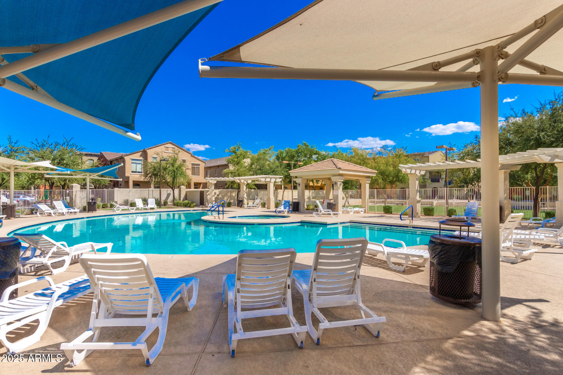 2401 E RIO SALADO Parkway 1106