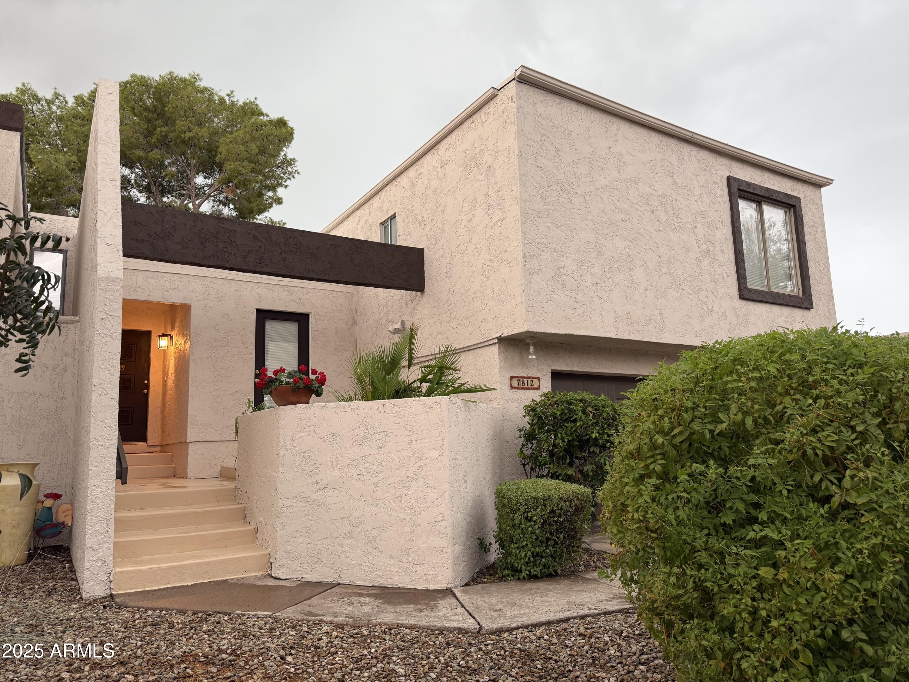 7812 E Pleasant Run