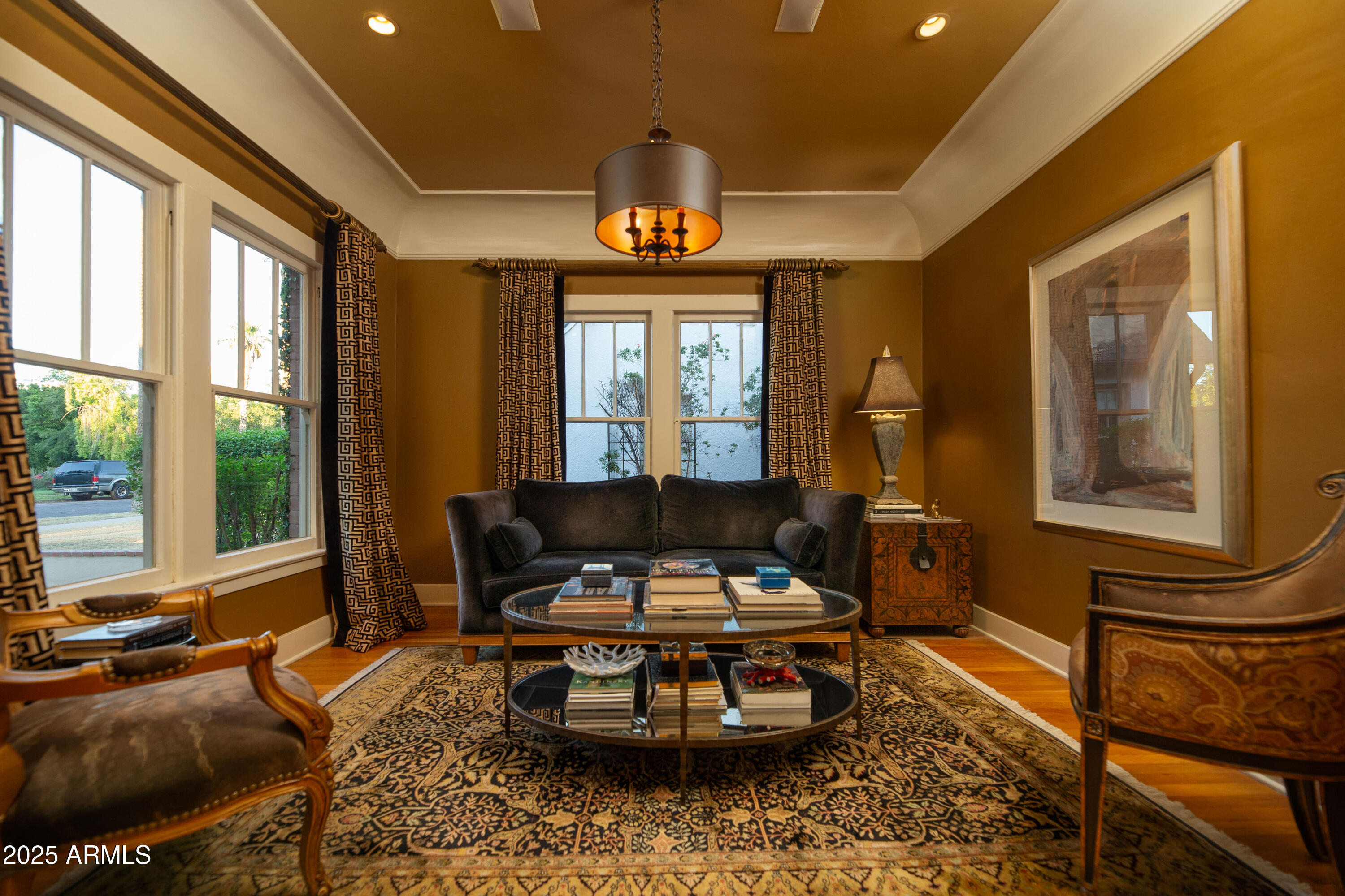 321 W Vernon Avenue