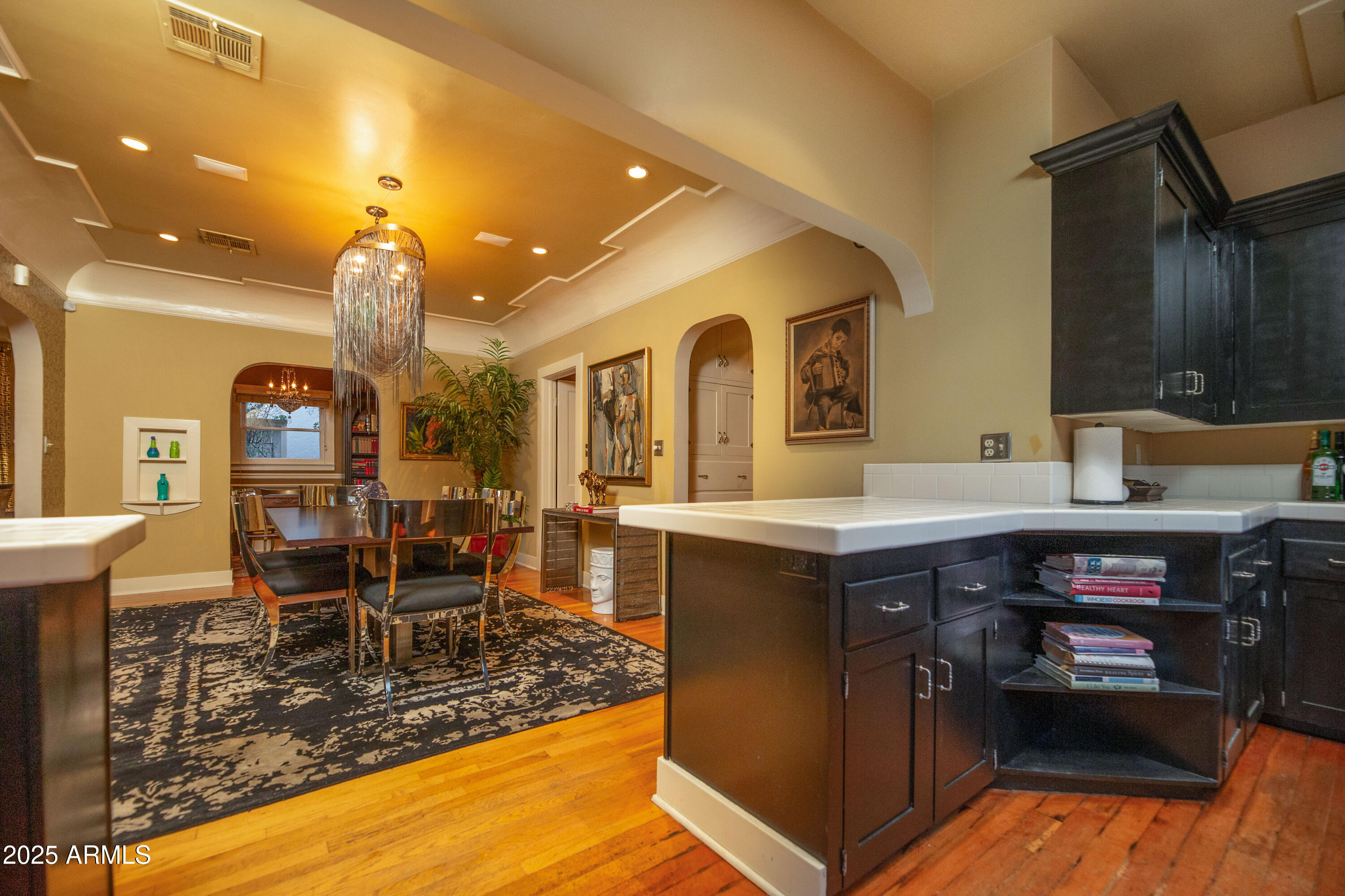 321 W Vernon Avenue