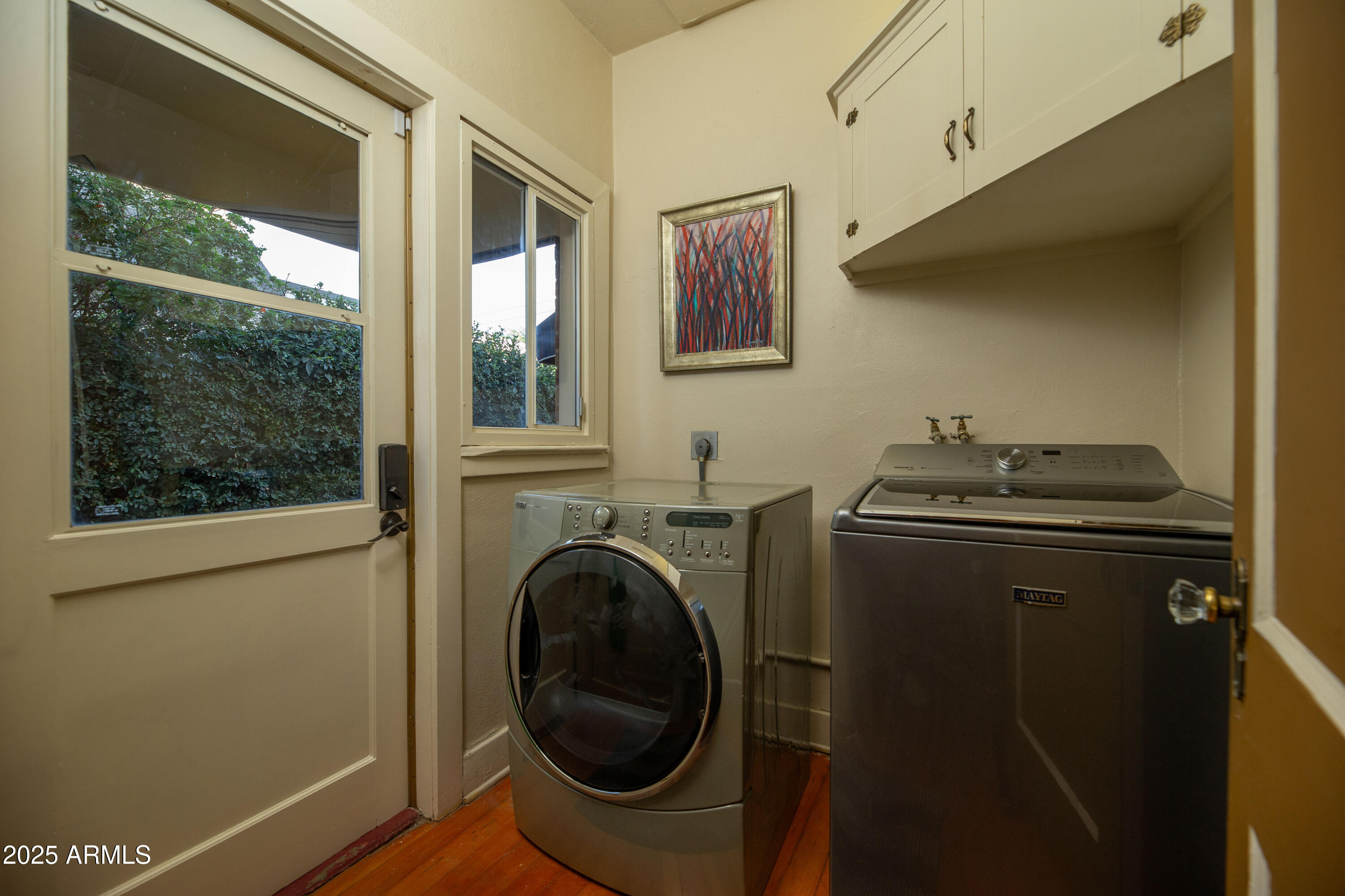 321 W Vernon Avenue