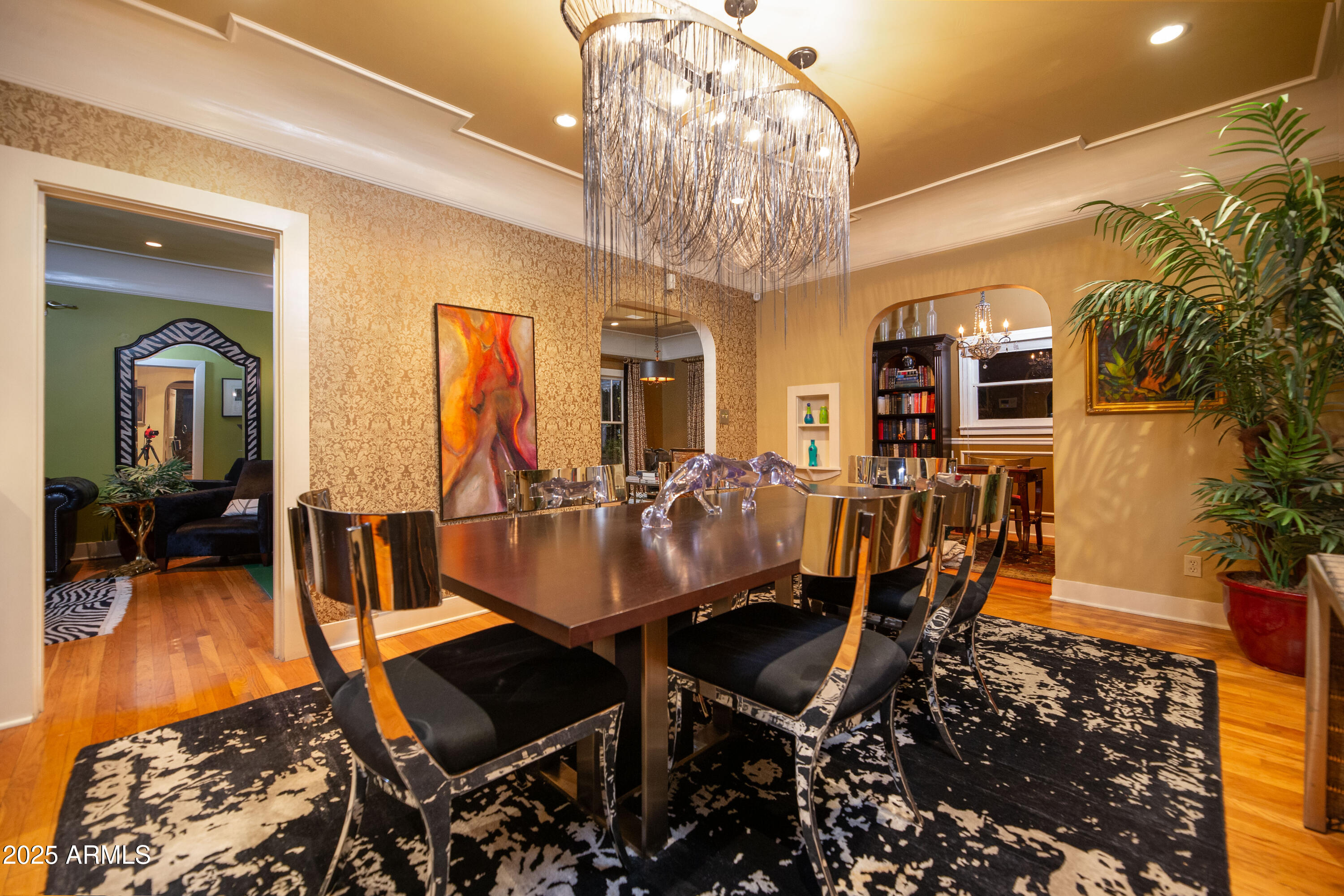 321 W Vernon Avenue