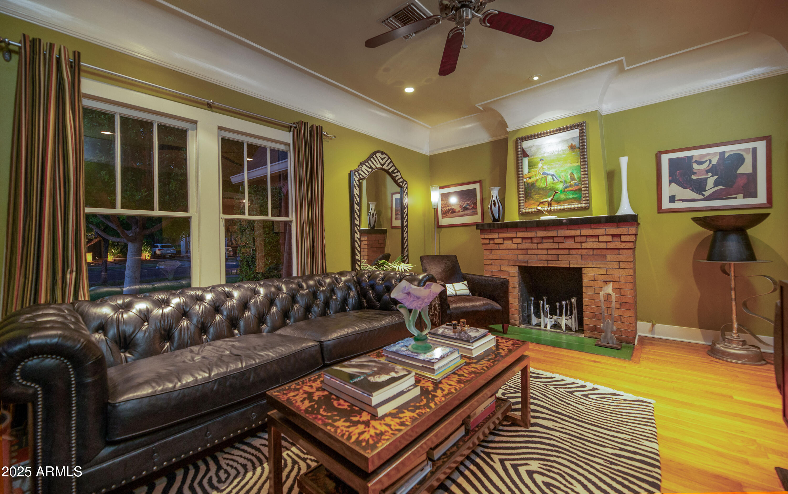 321 W Vernon Avenue
