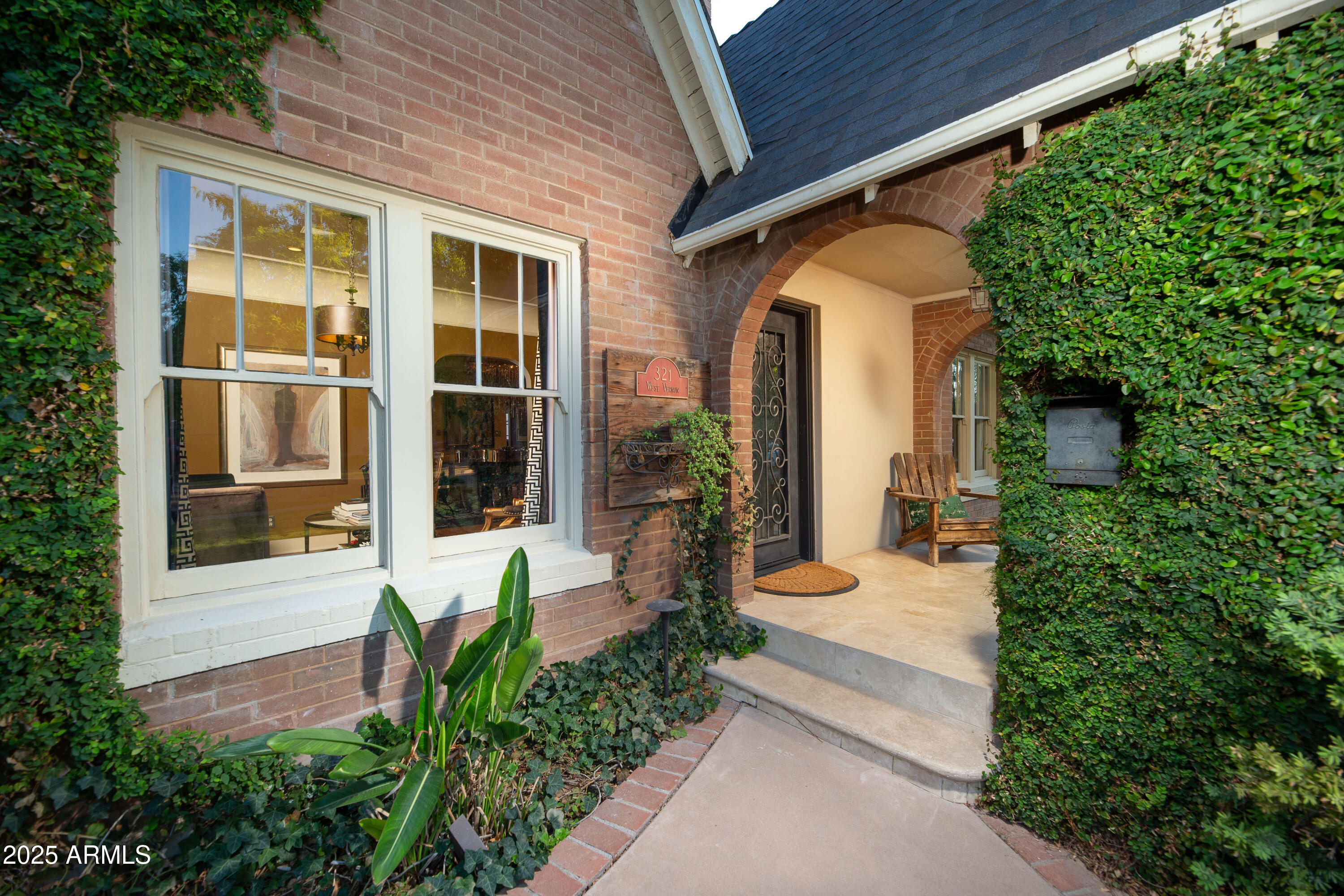 321 W Vernon Avenue