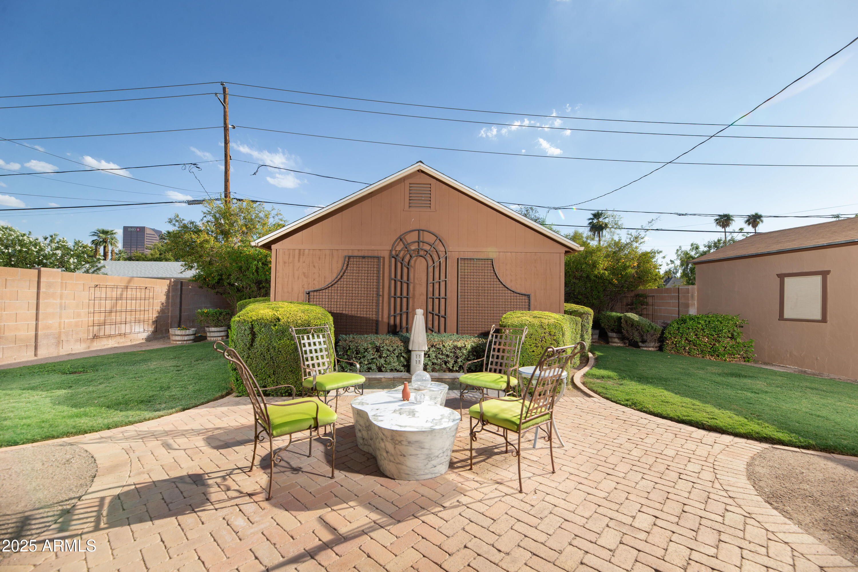 321 W Vernon Avenue