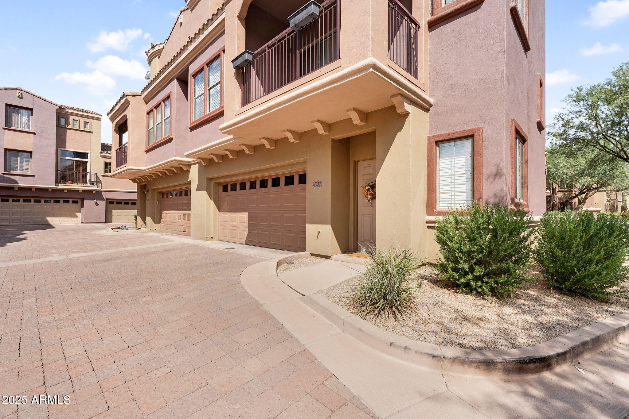 3935 E ROUGH RIDER Road 1057