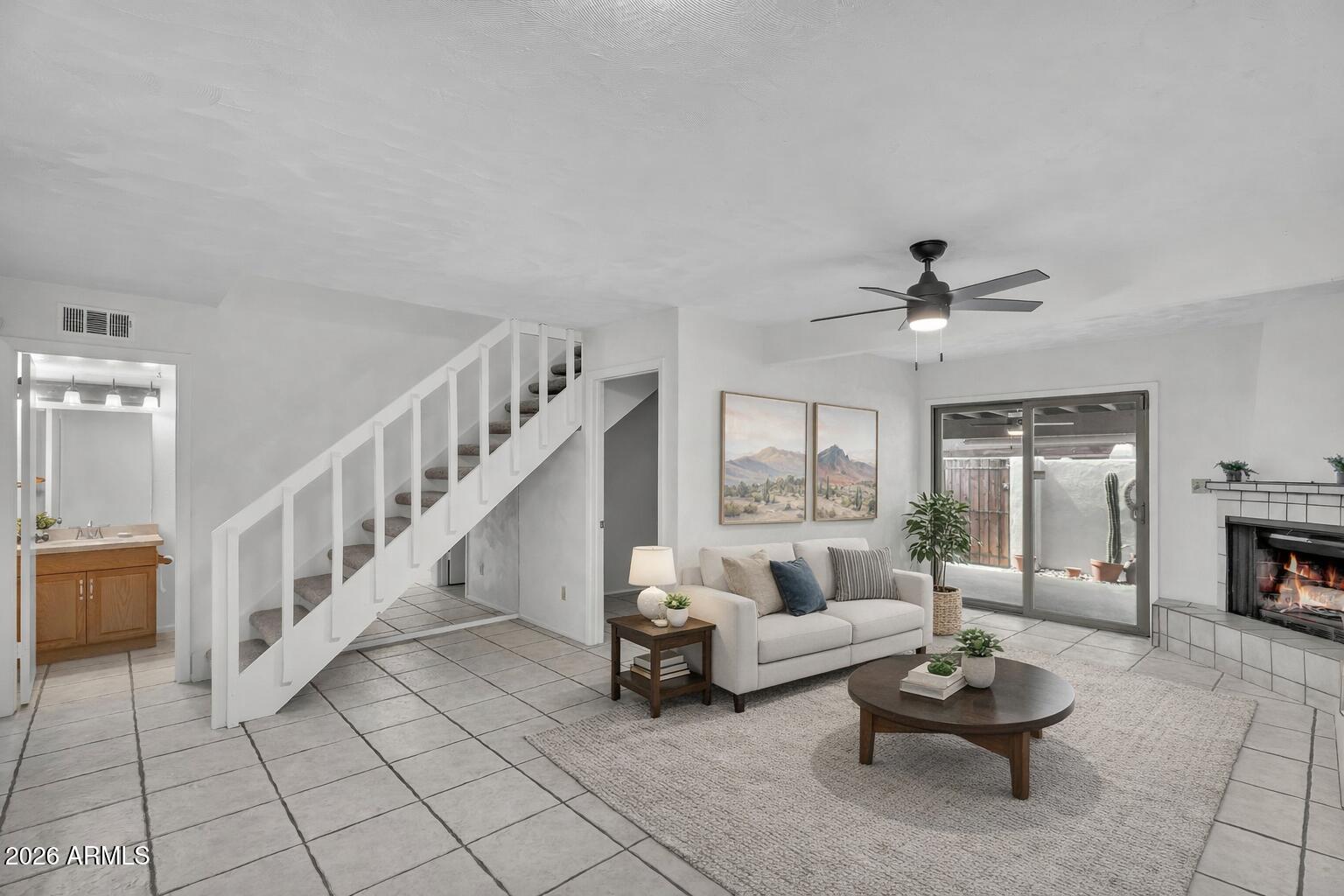 1138 E KALER Drive