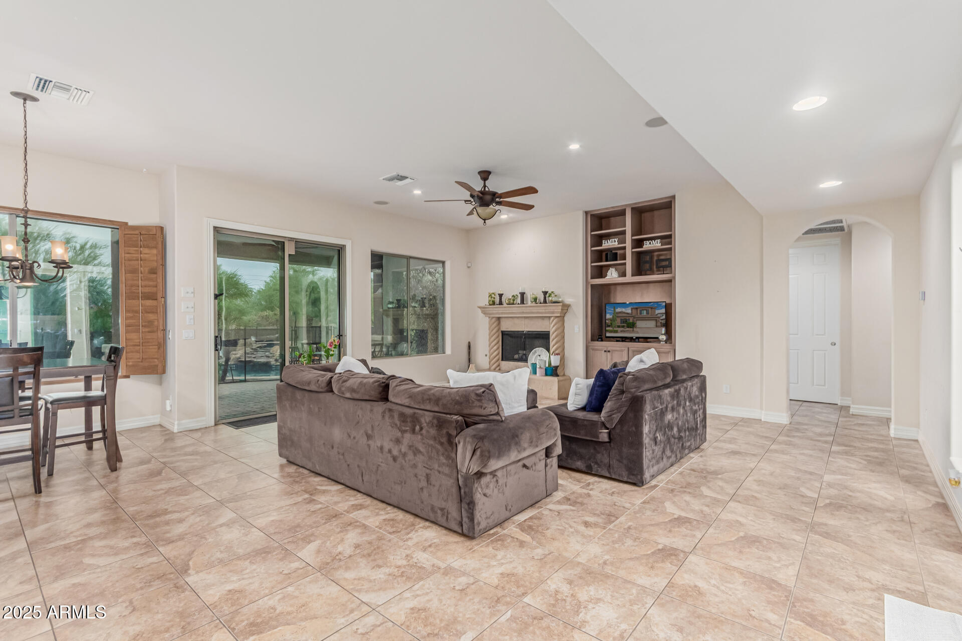 5319 E BAKER Drive