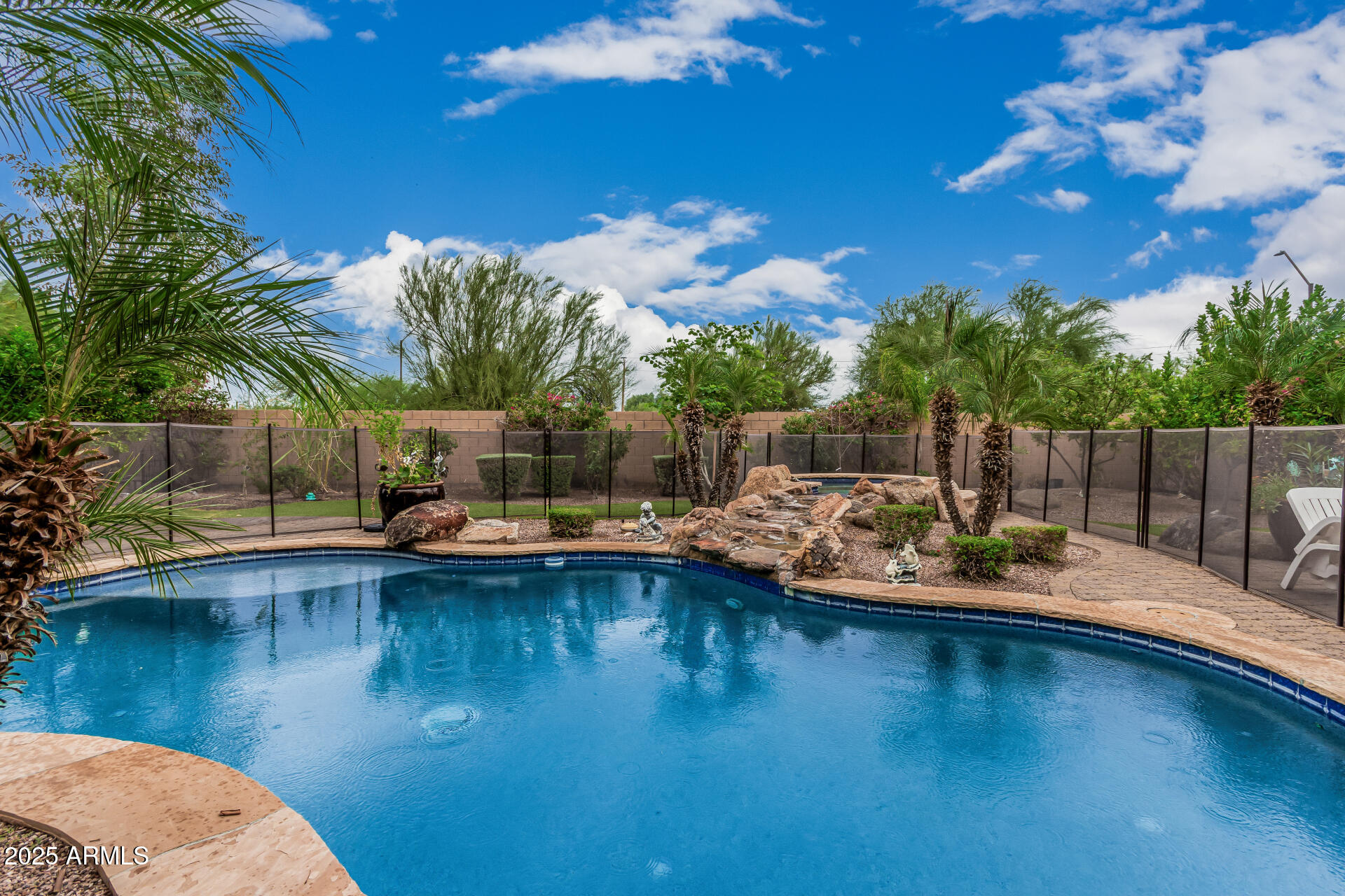 5319 E BAKER Drive