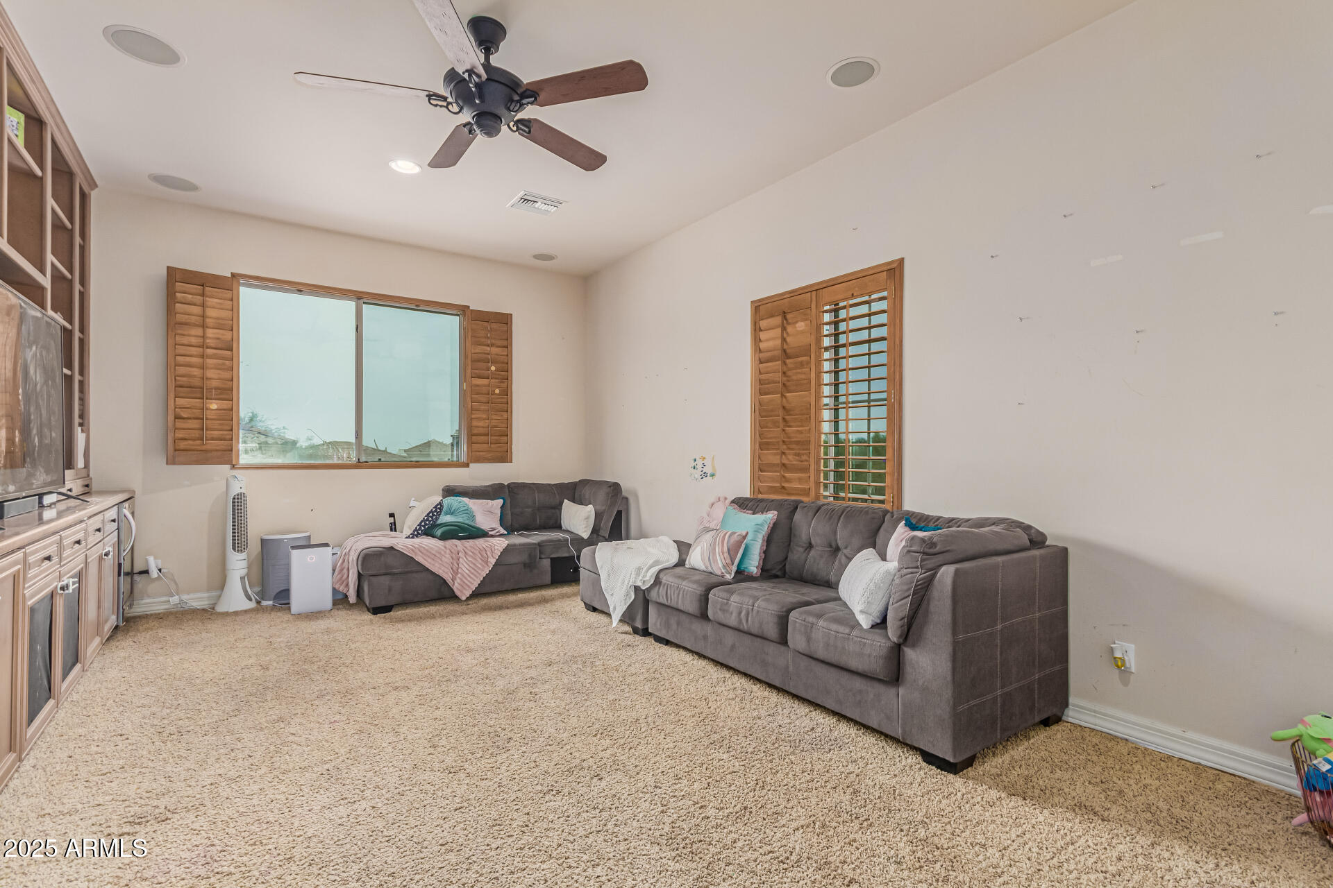 5319 E BAKER Drive