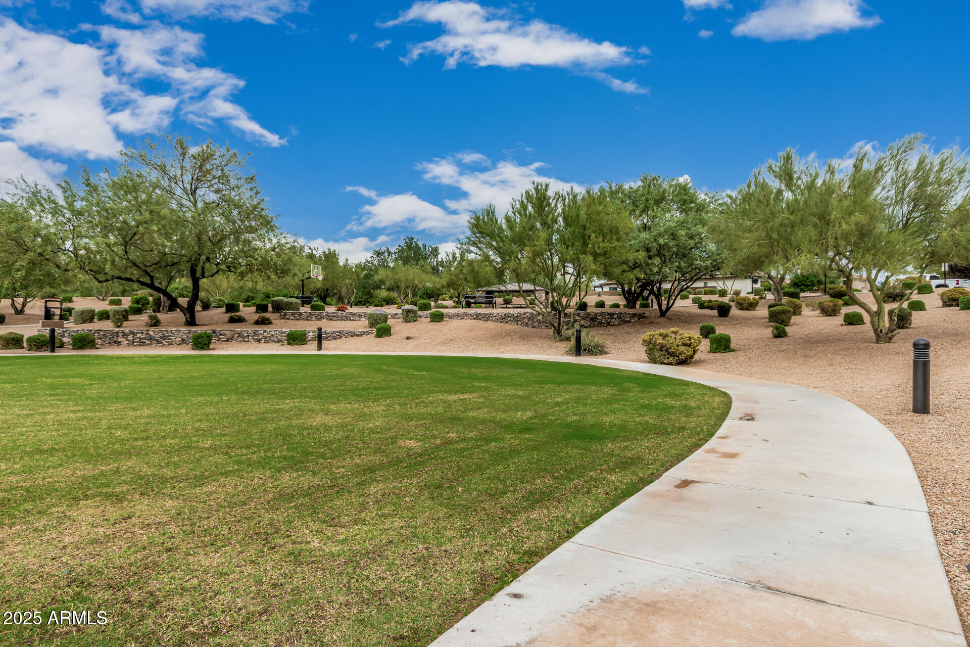 5319 E BAKER Drive