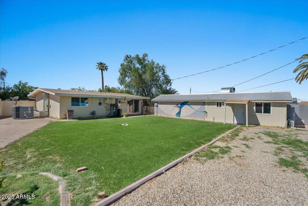 1342 E NANCY Lane