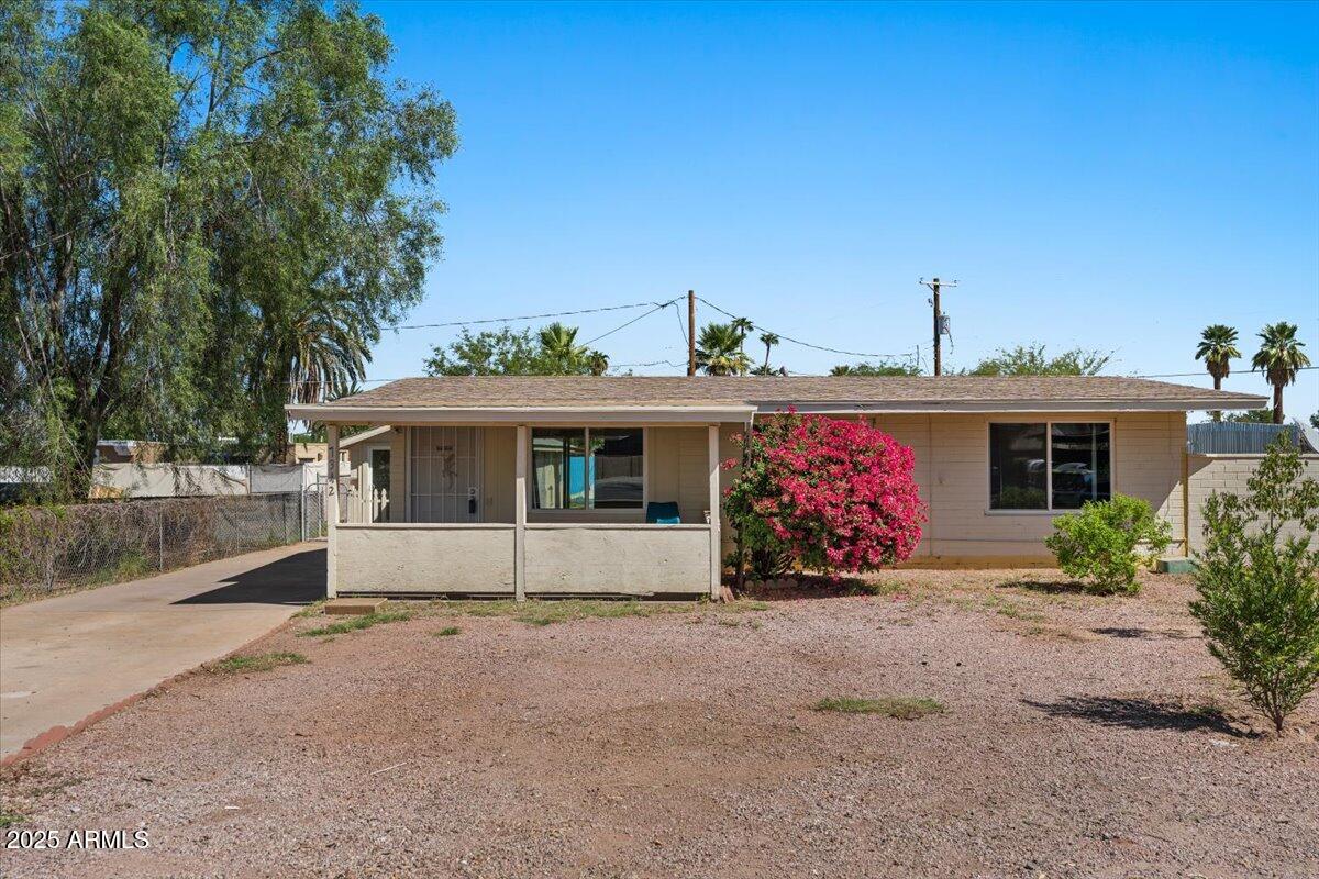 1342 E NANCY Lane