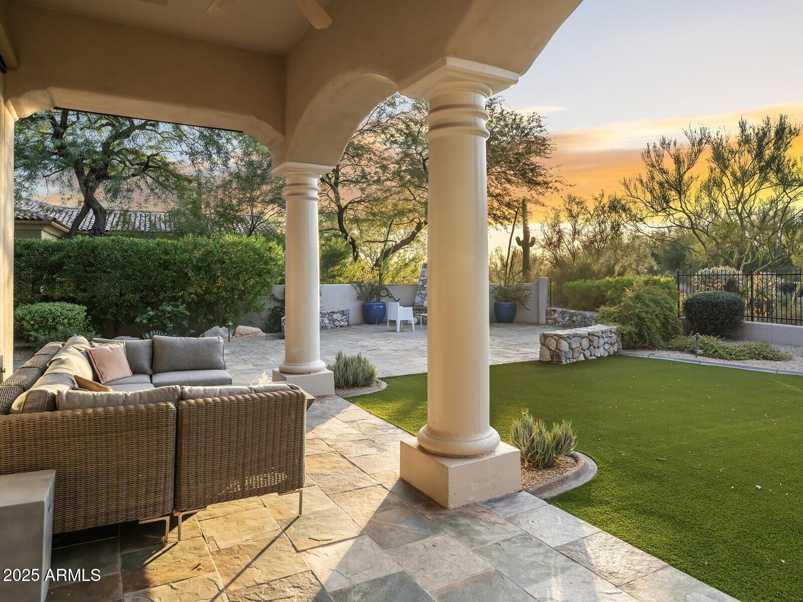 9290 E THOMPSON PEAK Parkway 142