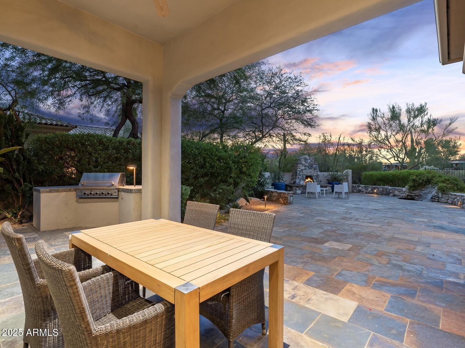 9290 E THOMPSON PEAK Parkway 142
