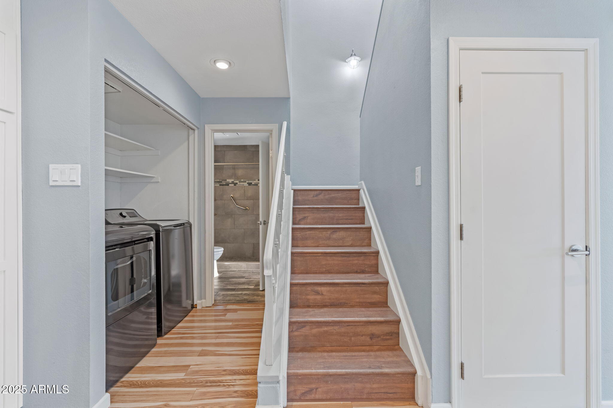 1717 E UNION HILLS Drive 1044