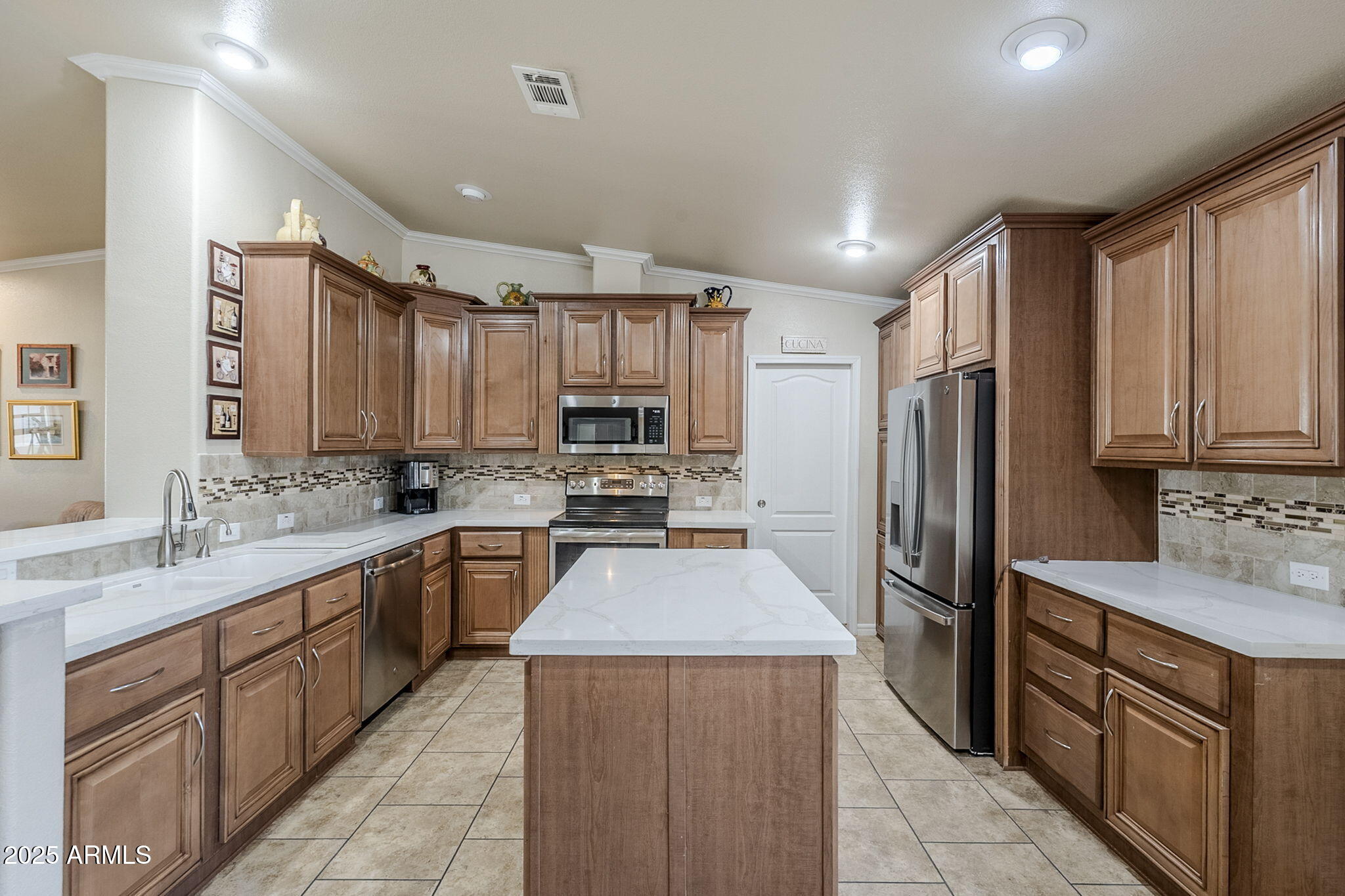 11201 N EL MIRAGE Road Unit: G14