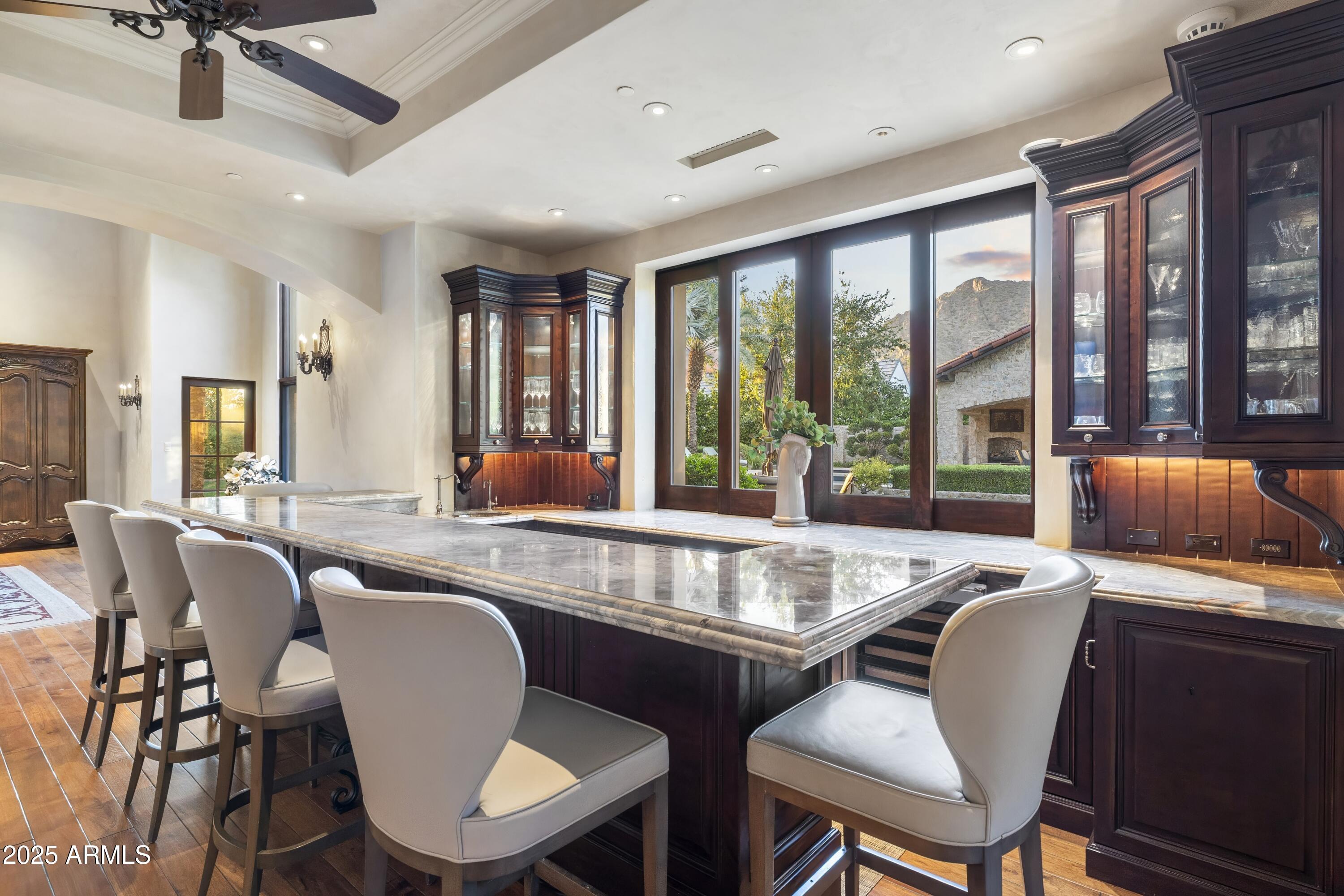 5902 E ARCADIA Lane