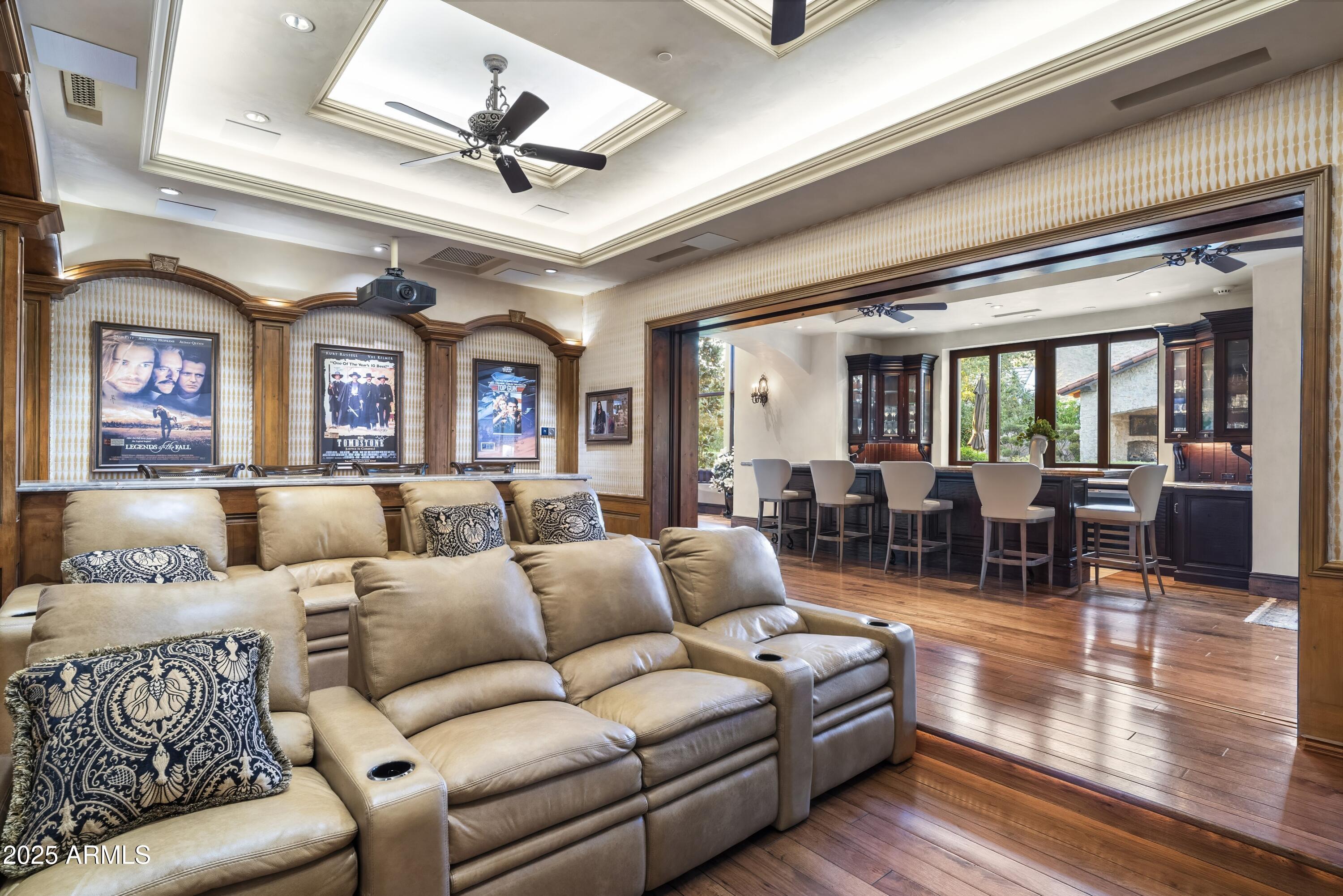 5902 E ARCADIA Lane