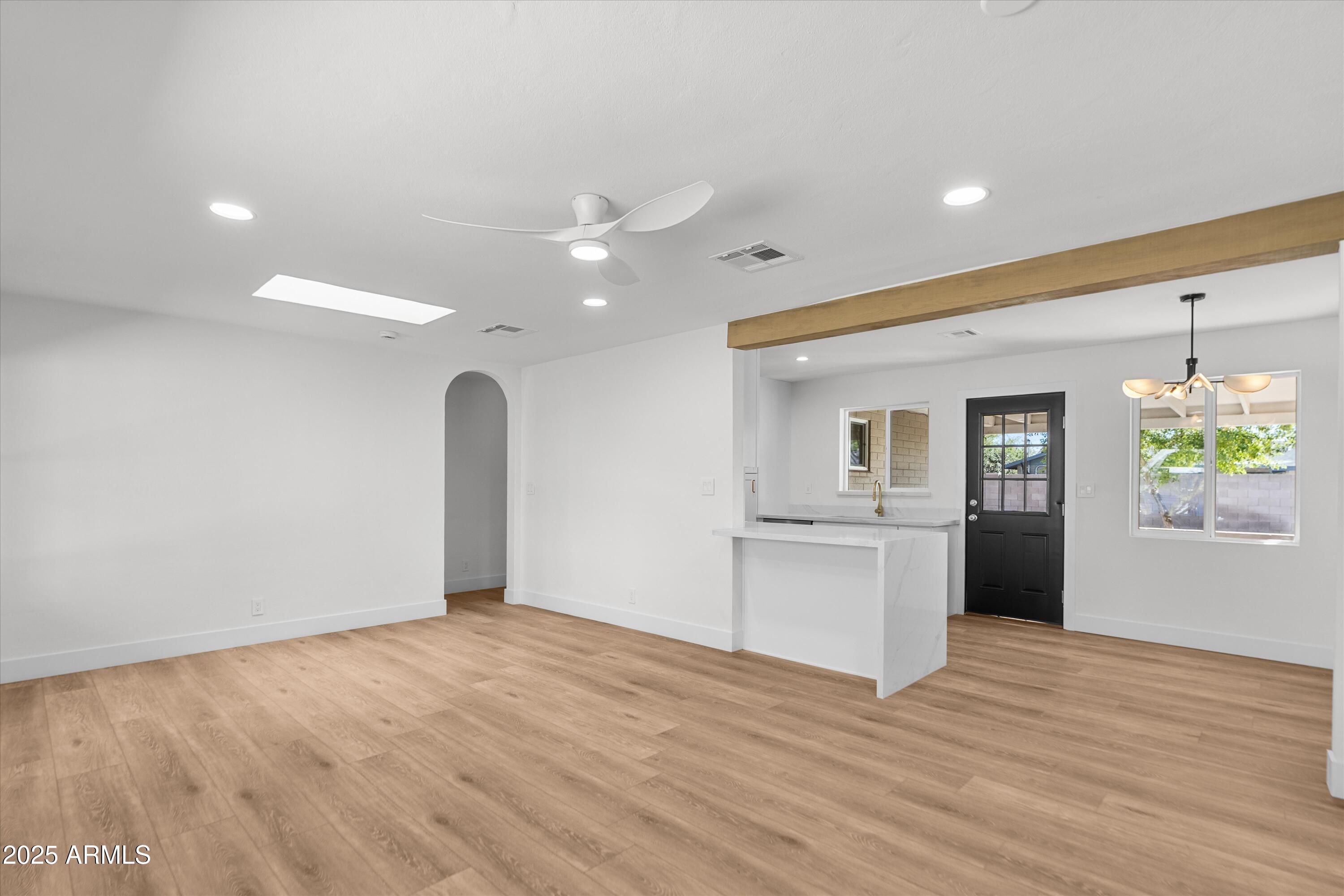 543 W 17TH Street