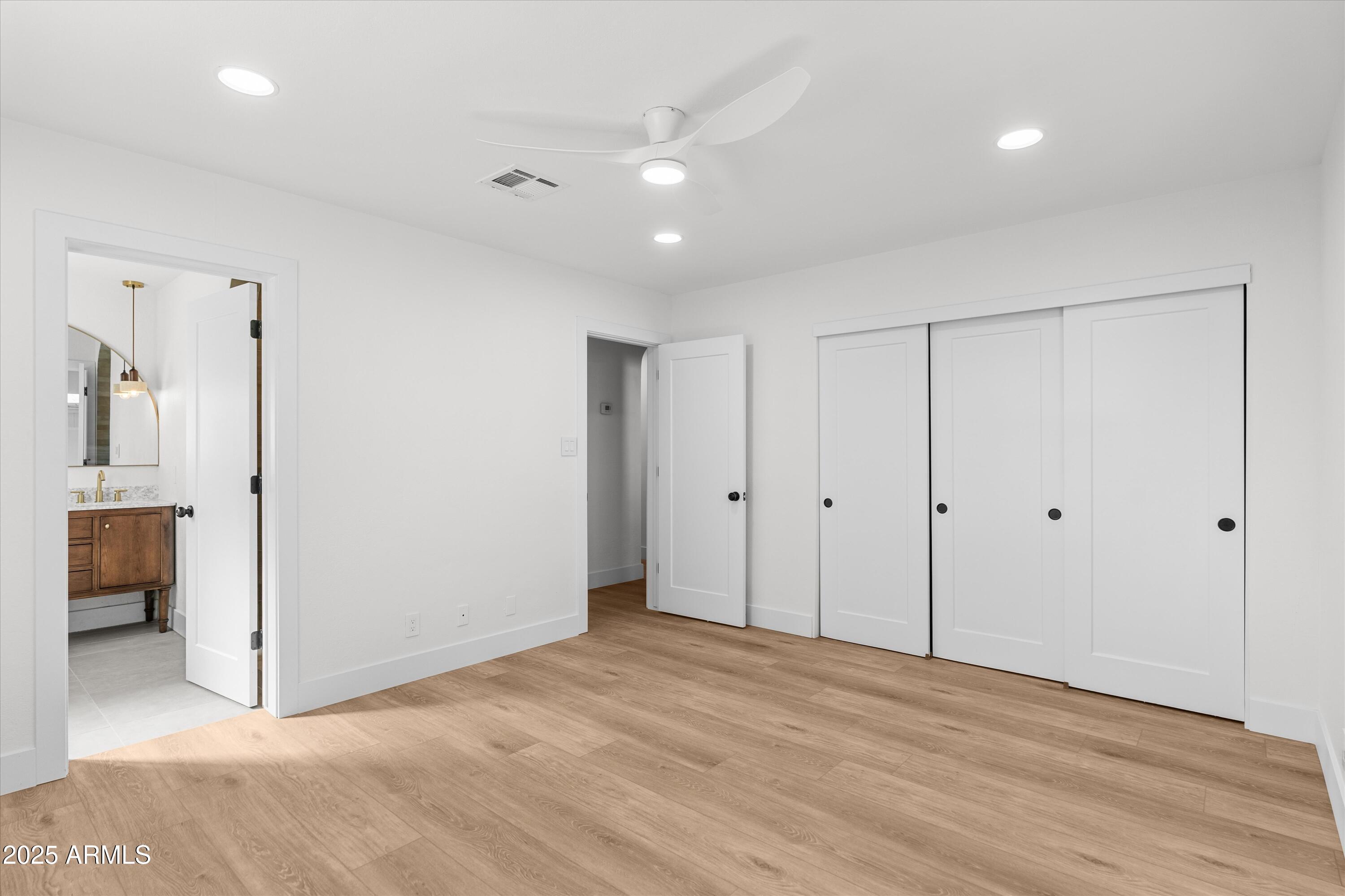 543 W 17TH Street