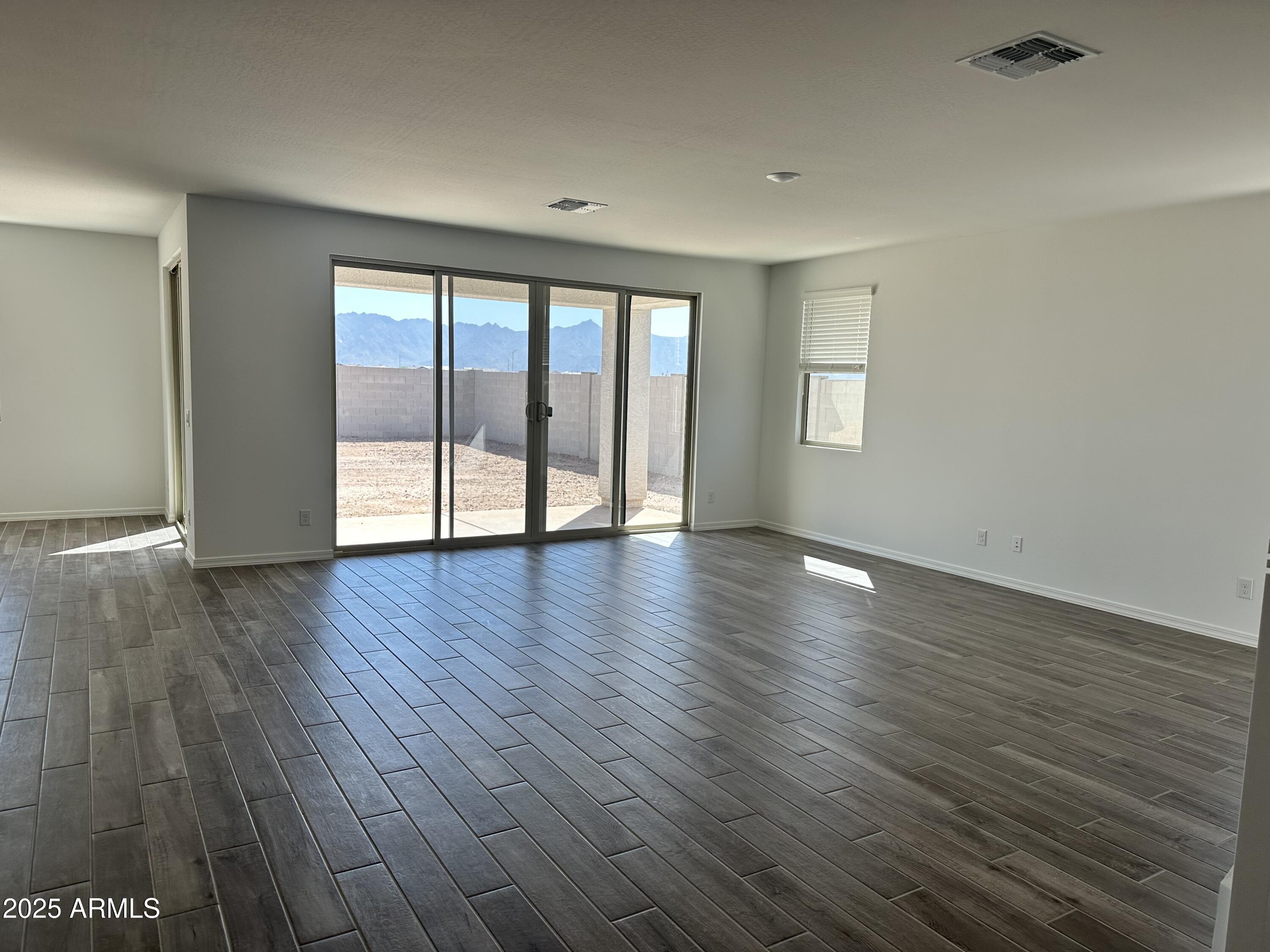 5535 W HOPI Trail